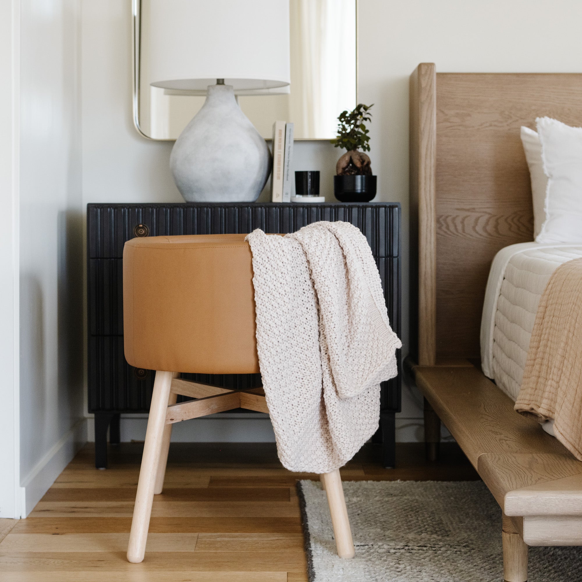 Camel@Lifestyle image of camel bassinet in bedroom