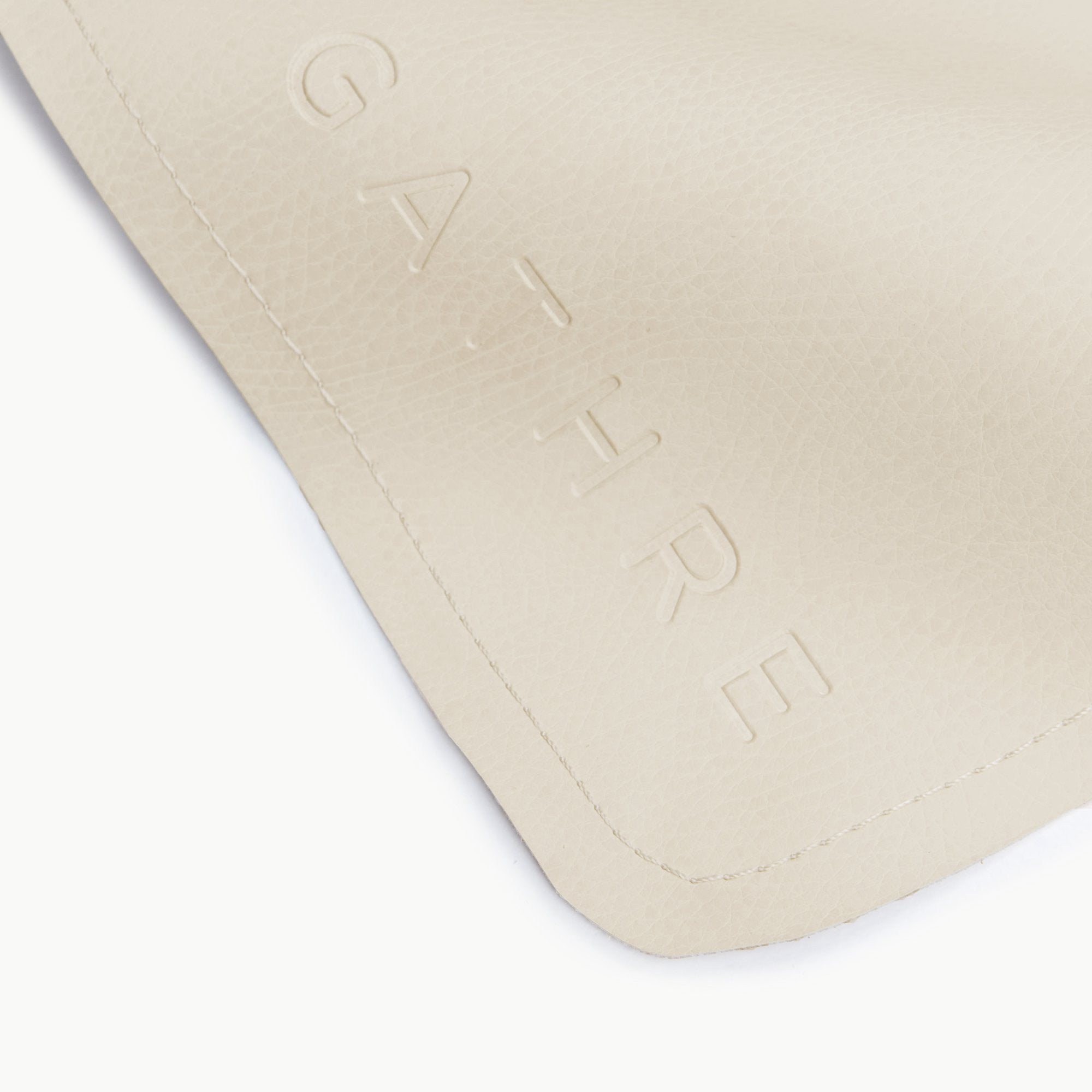Blanc (on sale) / Square@gathre deboss on the blanc maxi  square mat