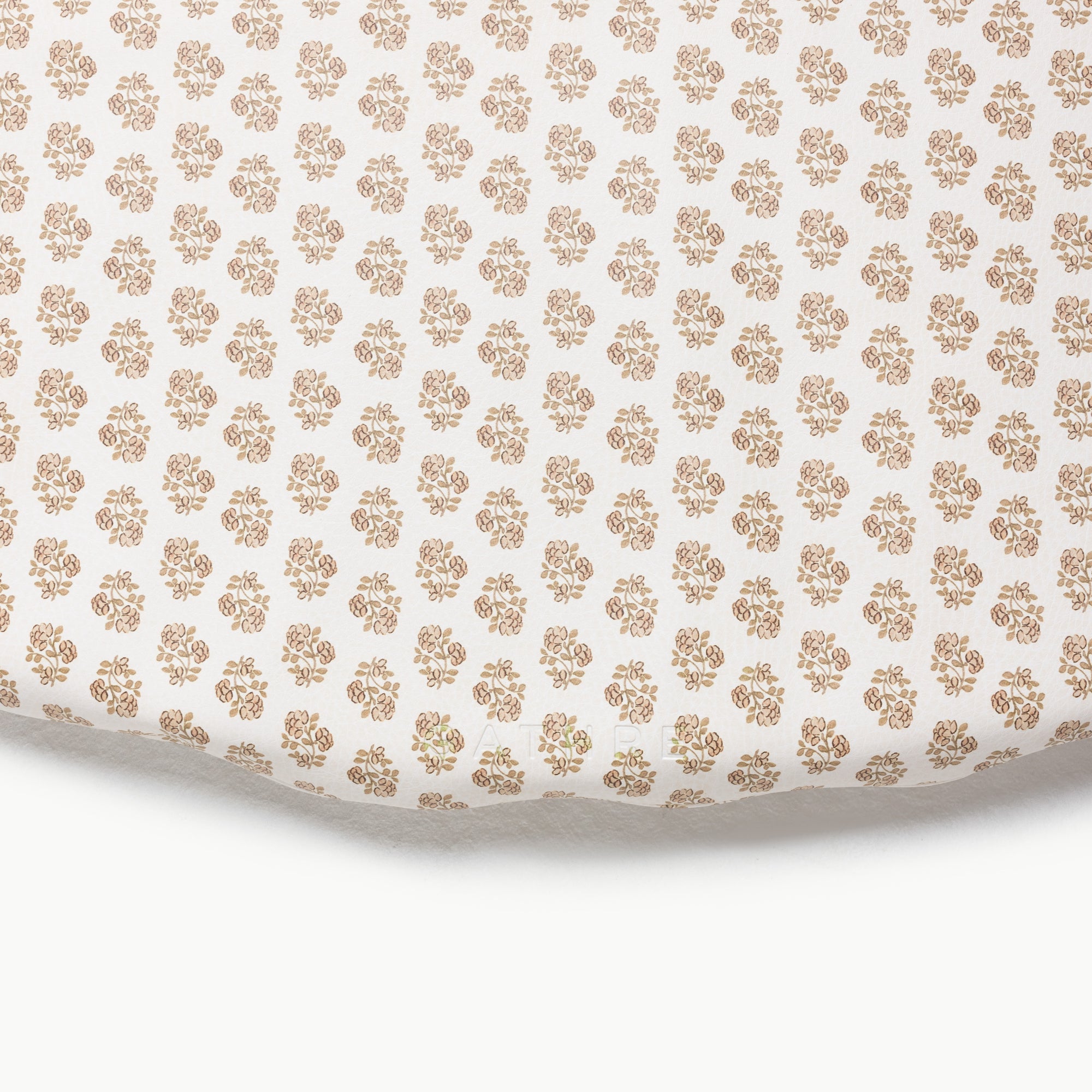 Bloom (on sale) / Circle@gathre deboss on bloom padded mini circle