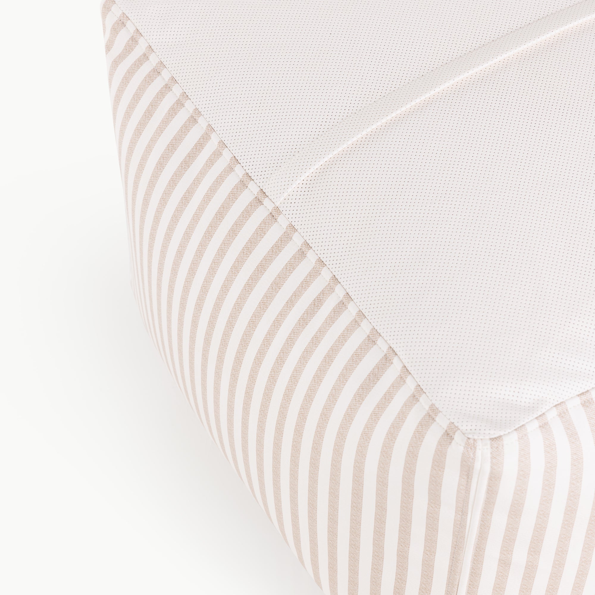 Cafe Stripe@perforated bottom of the cafe stripe square pouf