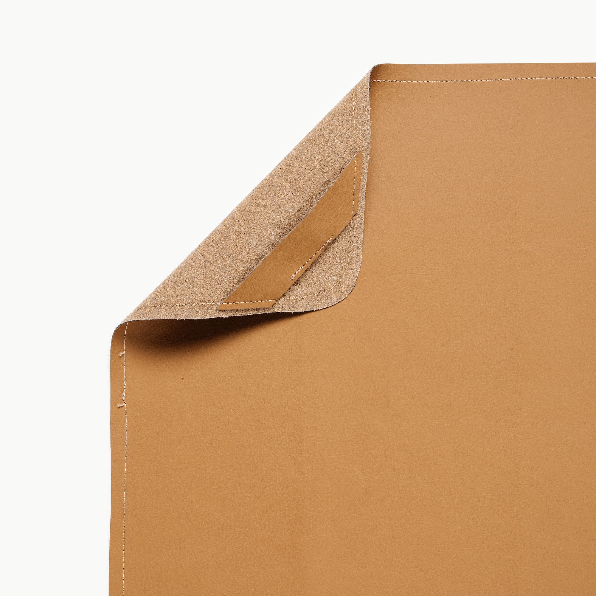 Camel@hanging tab on mat