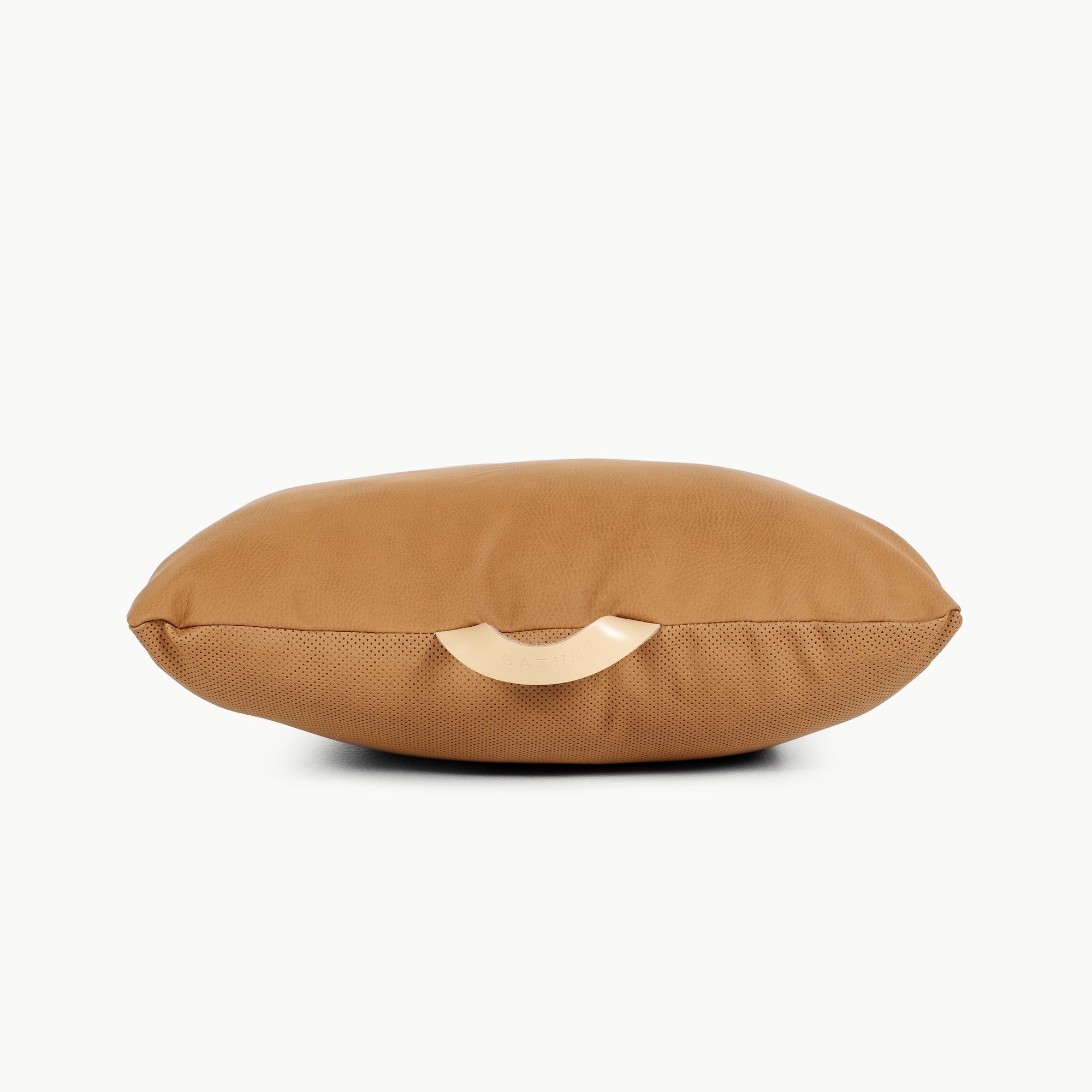 Camel / Square@Hanging tab detail on the Camel Mini Square Floor Cushion