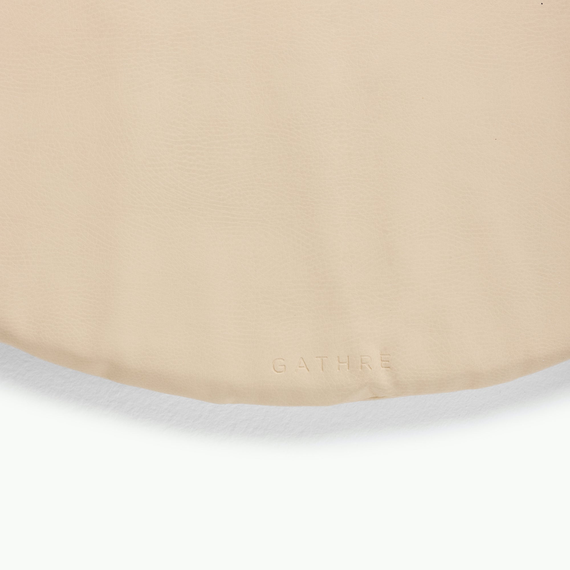Créme (on sale)@deboss detail on padded mat