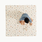 Dinosauria (on sale) / Square@overhead of little boy on mat