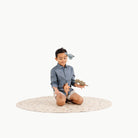 Dinosauria (on sale) / Circle@little boy playing on mat