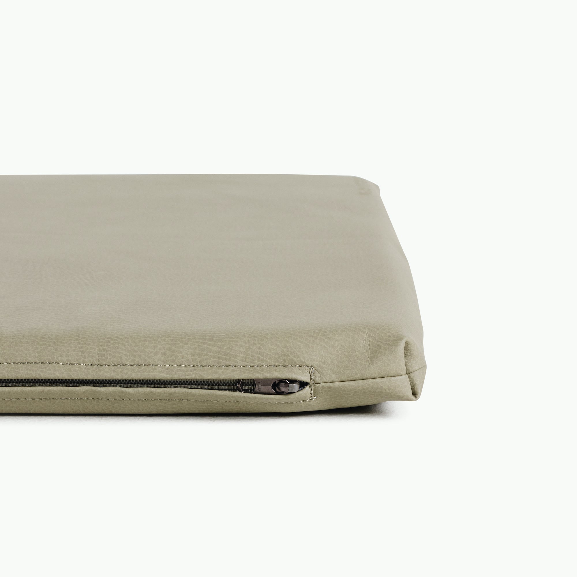 Fern (on sale)@zipper detail on the fern padded midi+