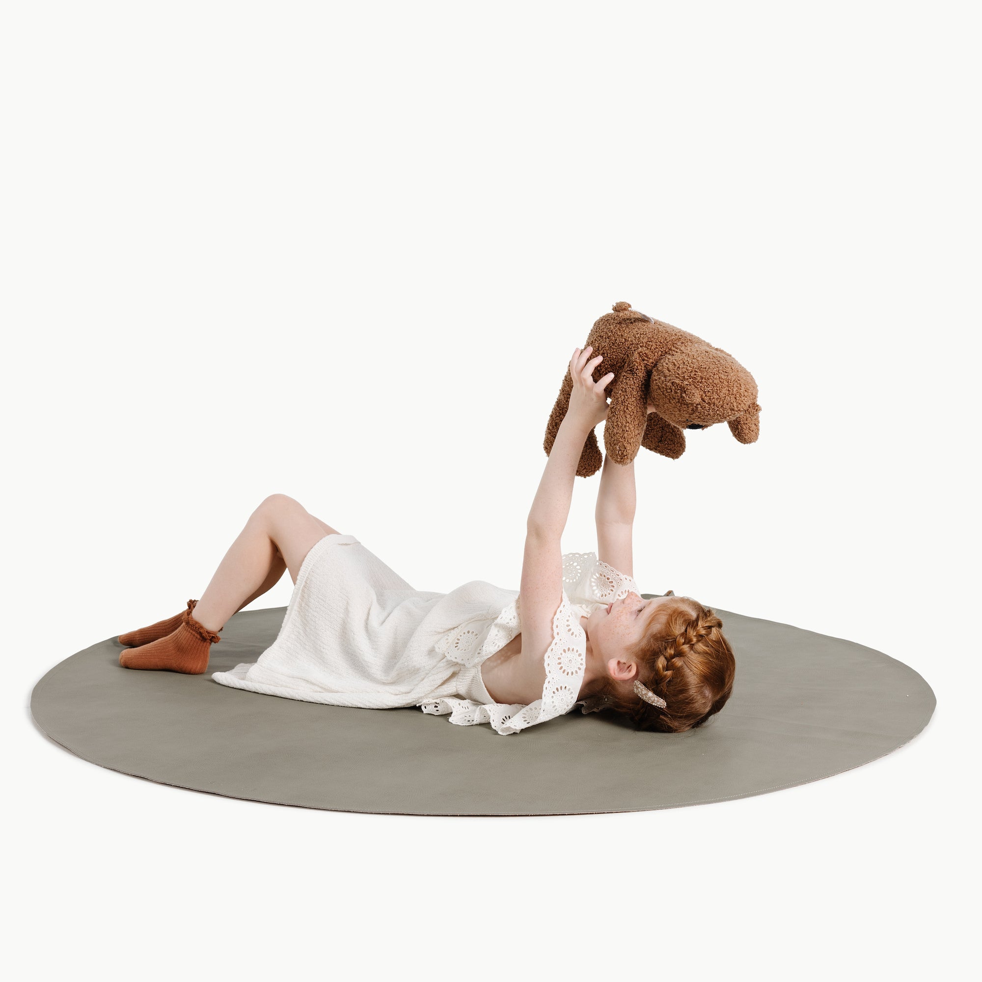 Fern (on sale) / Circle@ girl playing on midi circle