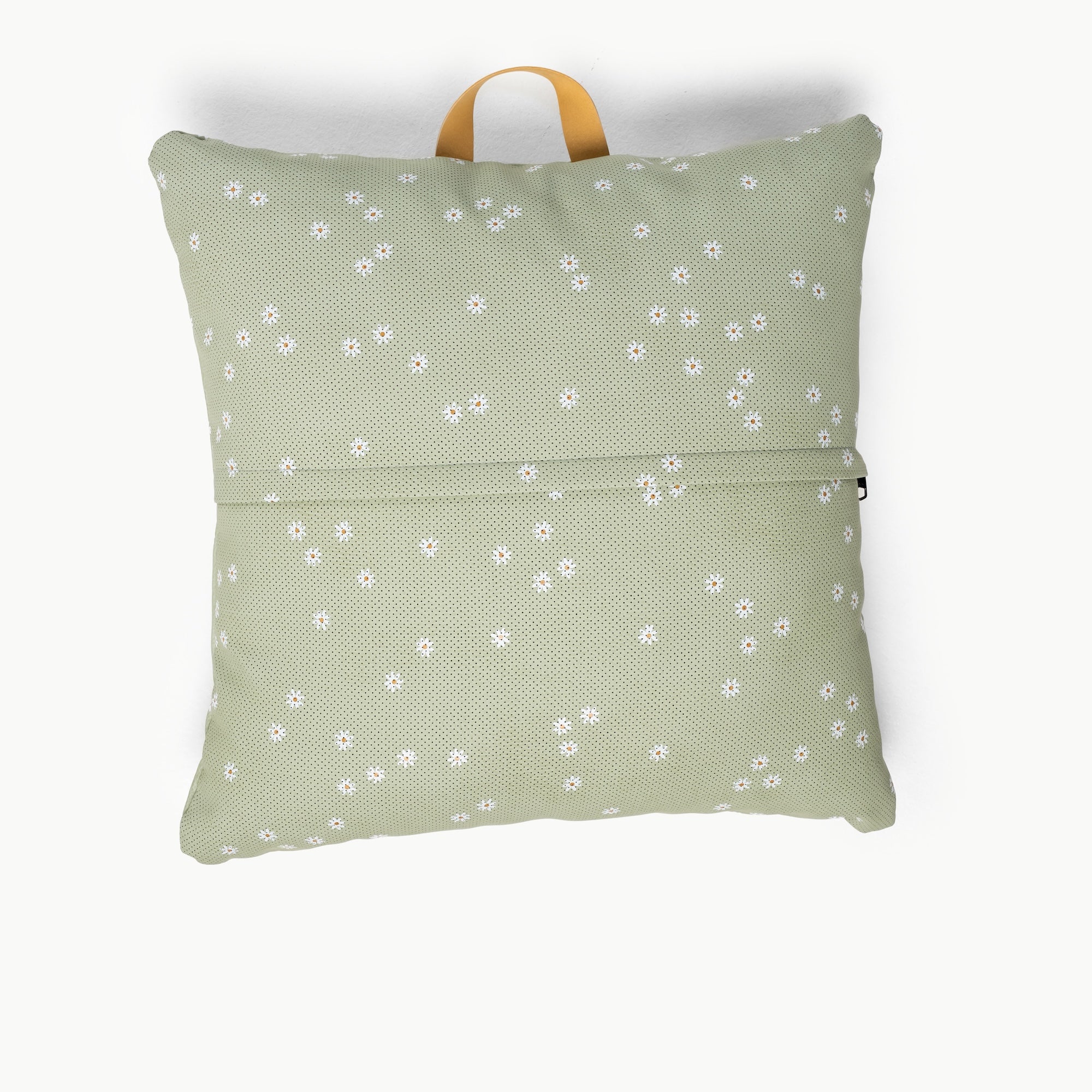 Flora (on sale) / Square@zipper detail on a mini cushion