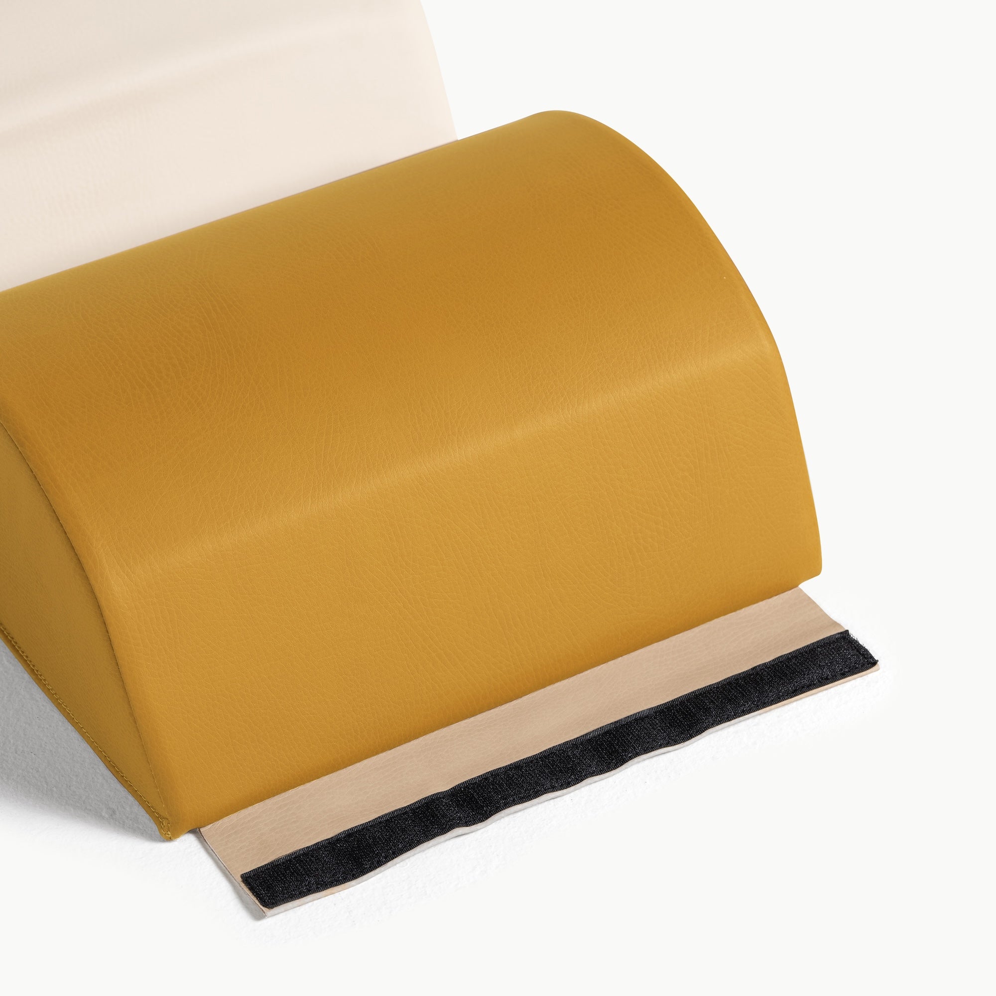 Ivory • Millet • Saffron@detail image of hex hopper