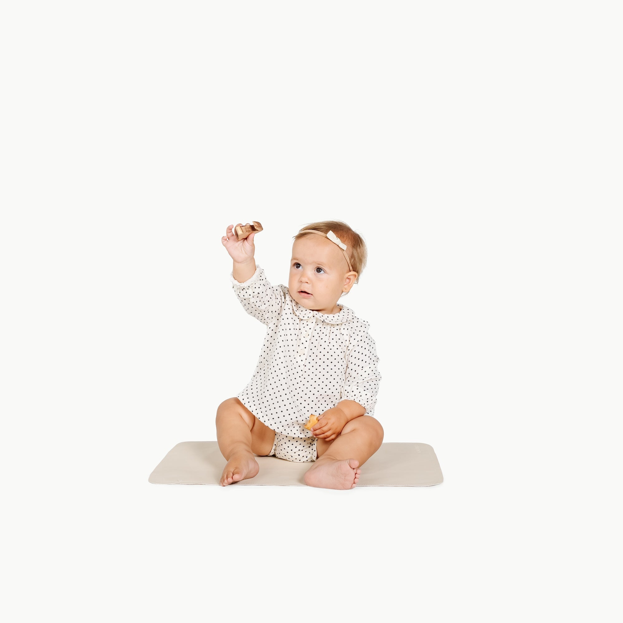 Ivory / Baby Changing Mat@ Micro (Color) baby on the ivory micro mat