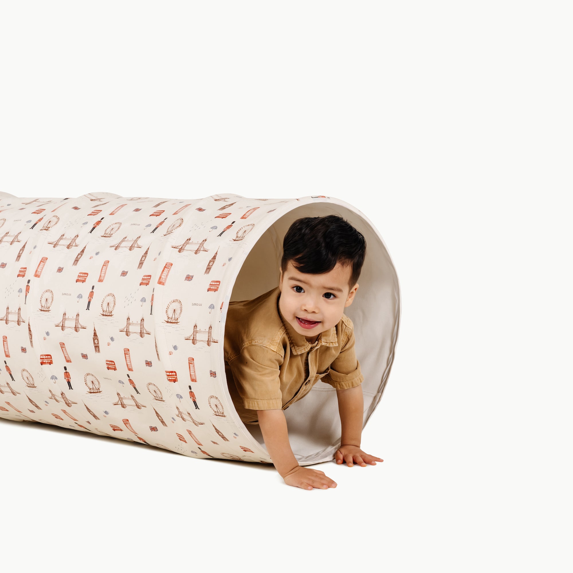 London@kids playing with the london tunnel