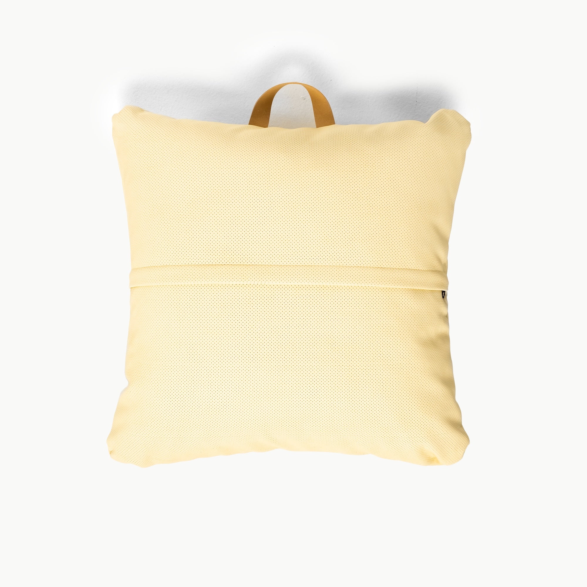 Mellow (on sale) / Square@zipper detail on mini cushion