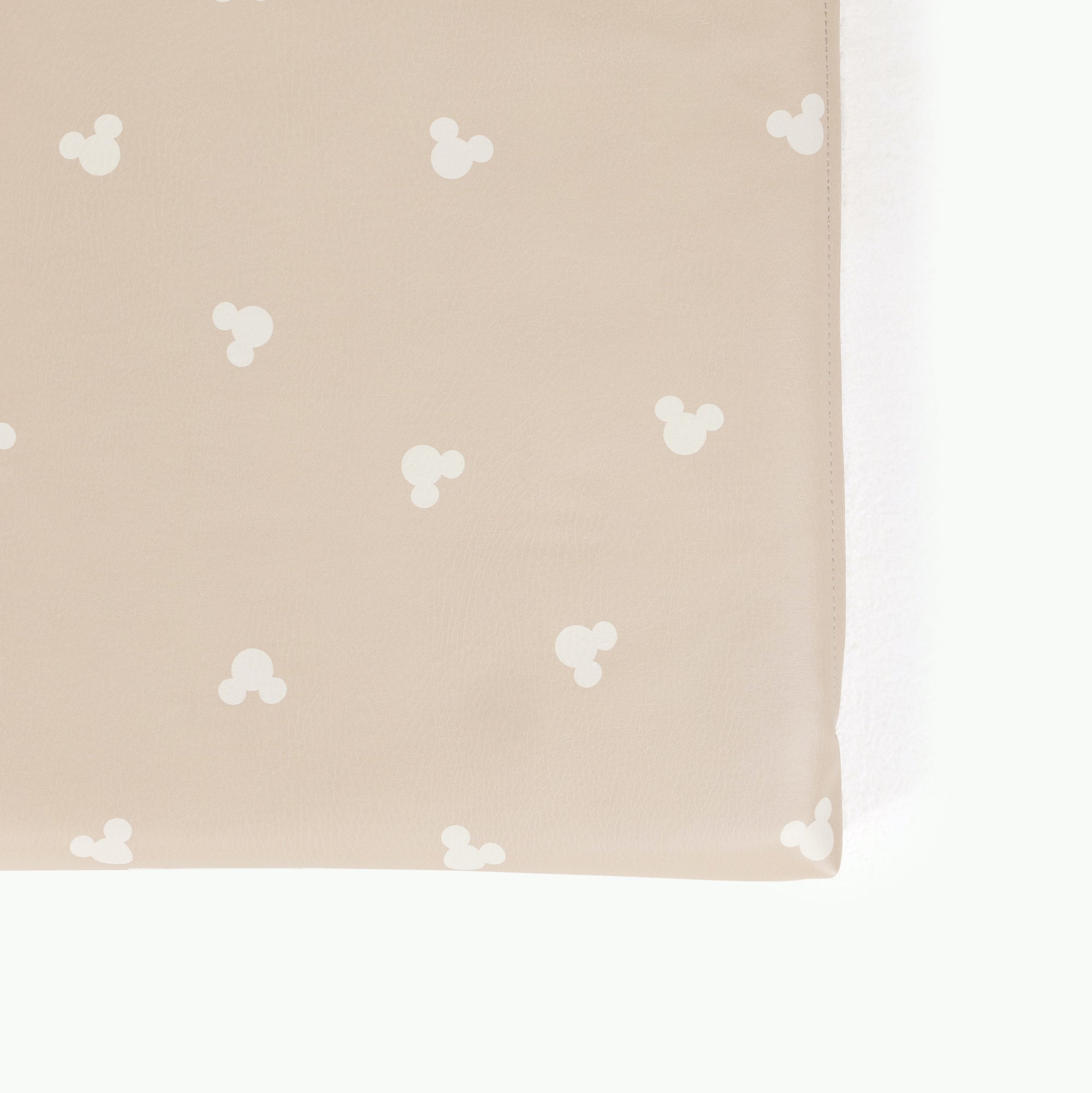 Mickey Mouse (on sale) / Square@Gathre deboss on mickey mouse padded mini