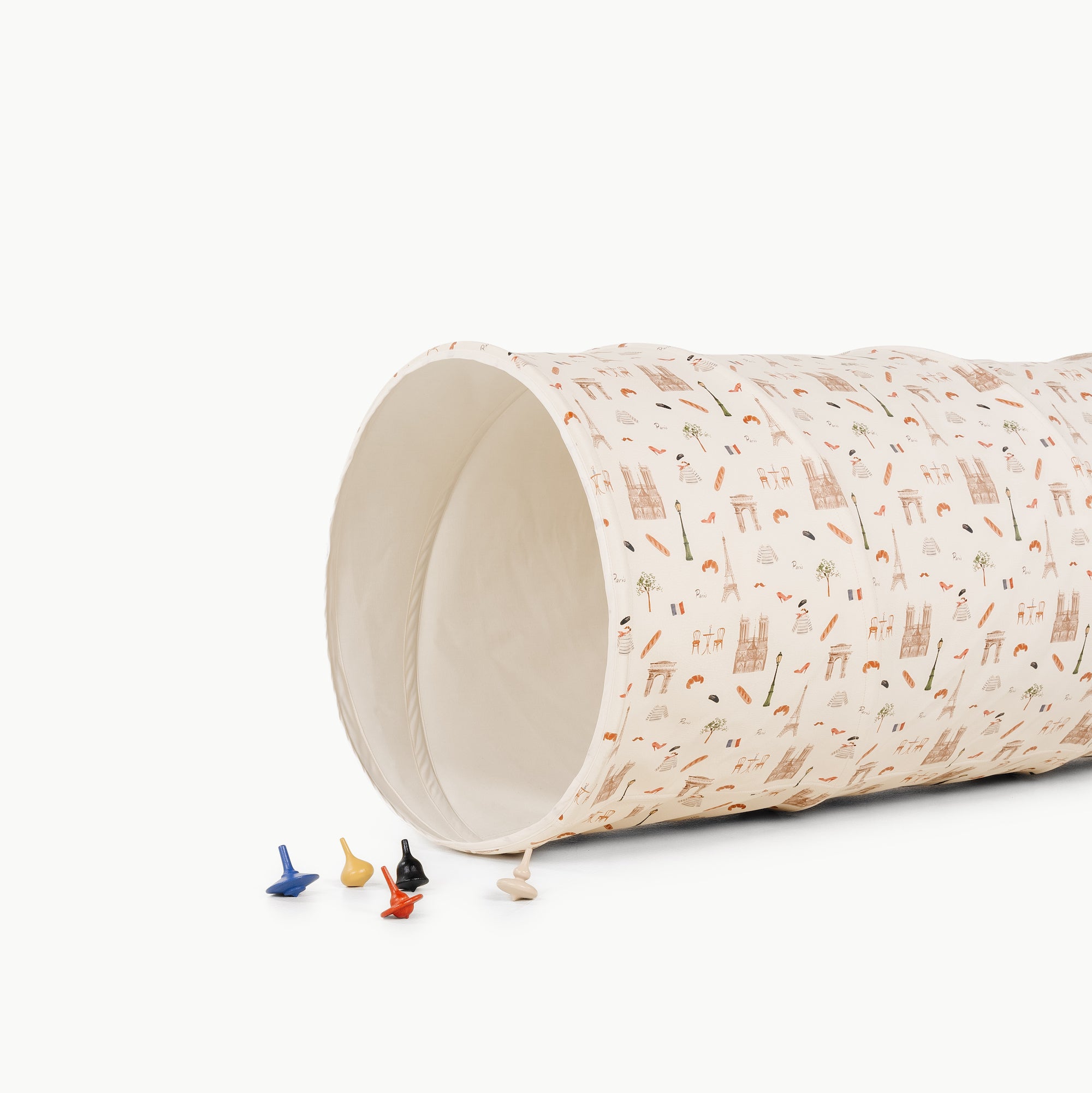 Paris@toys in front of the paris tunnel