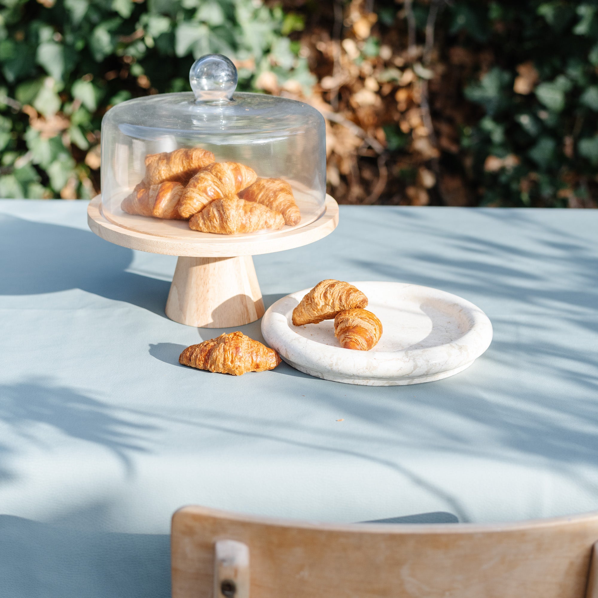 Amalfi (on sale)@Amalfi Tablecloth on a table outside with decor