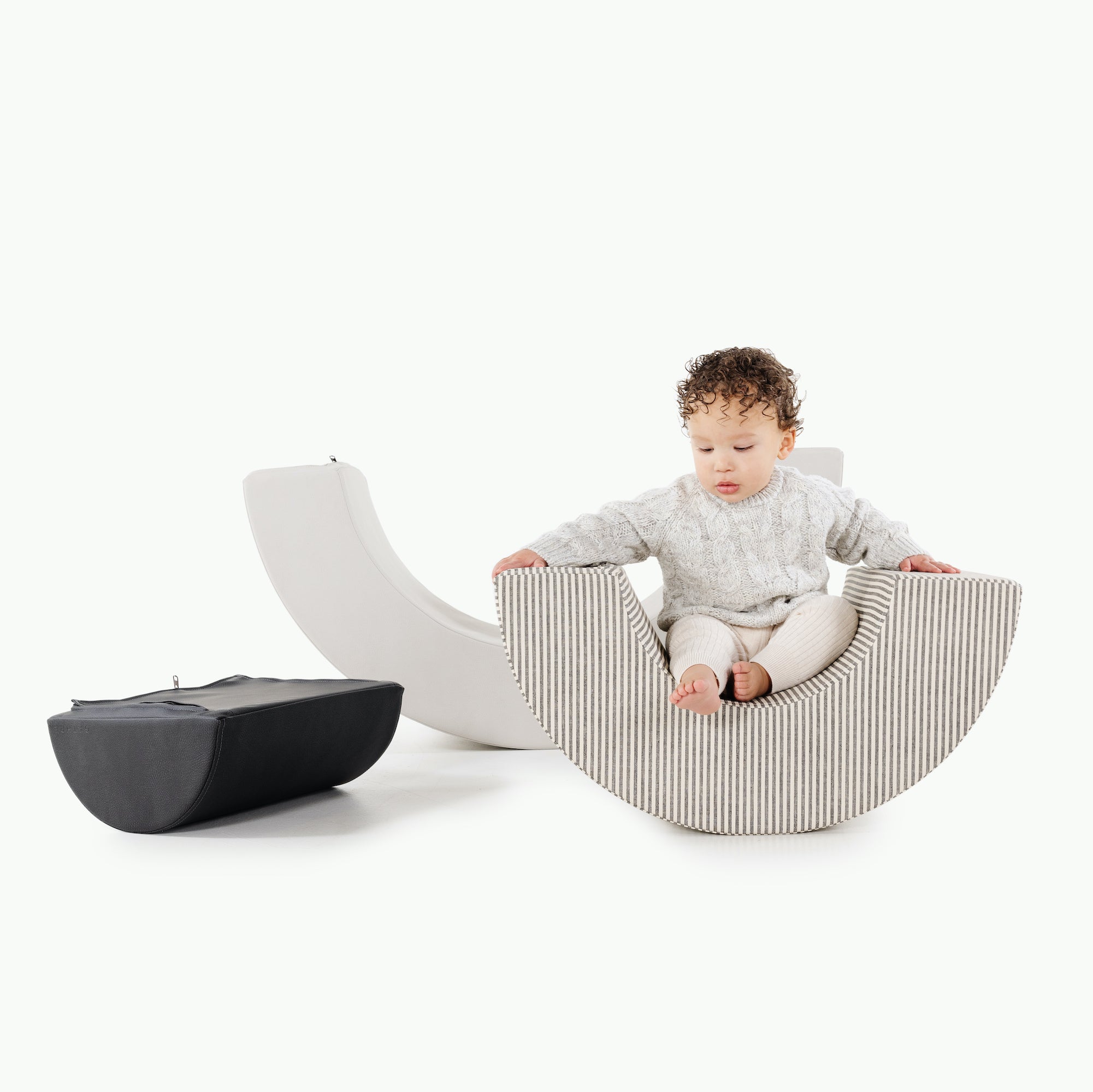 Gull • Stone Stripe • Raven@Kid playing on Stone Stripe Arc Playset