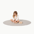 Stone Stripe / Circle@little girl playing on mat