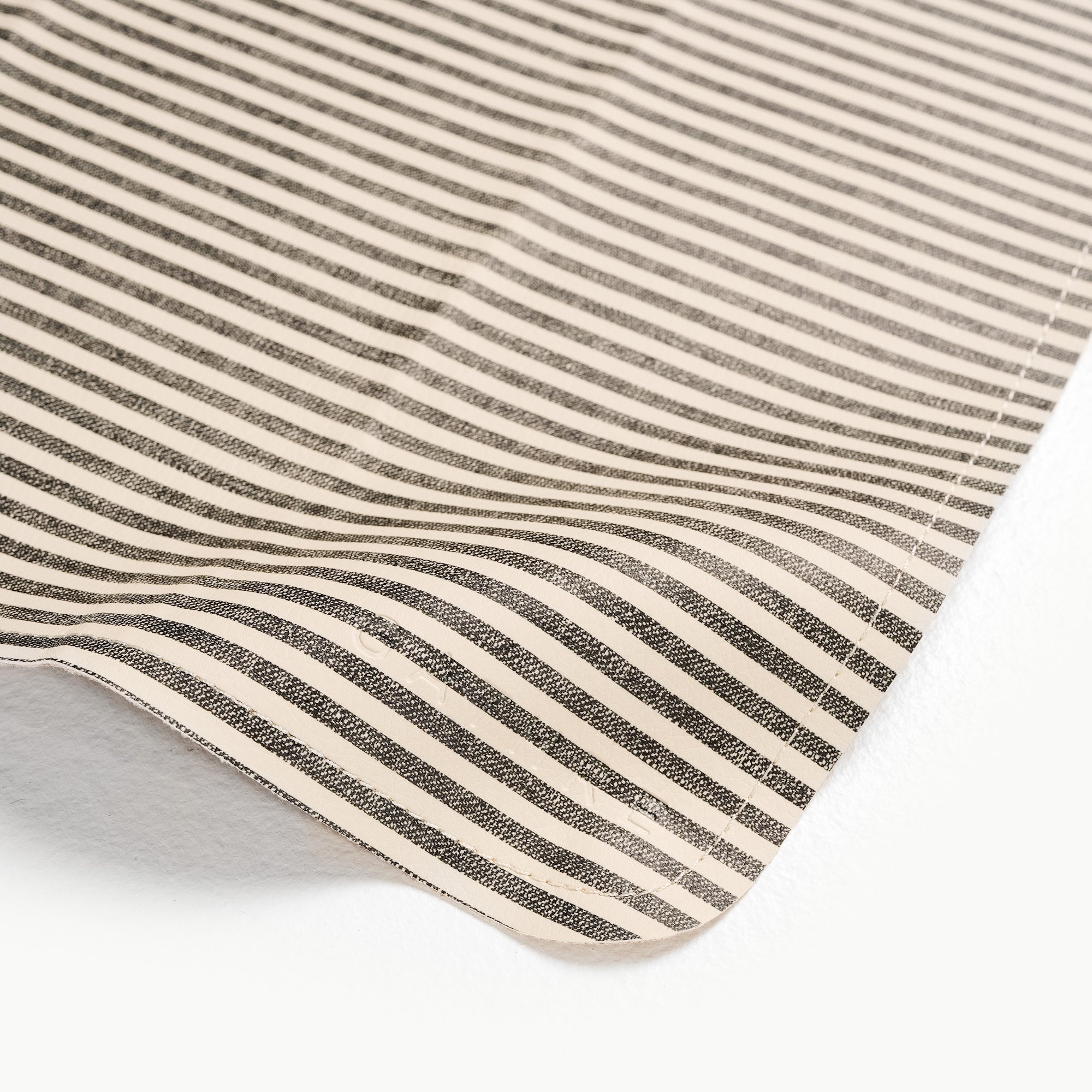 Stone Stripe@Deboss on mat