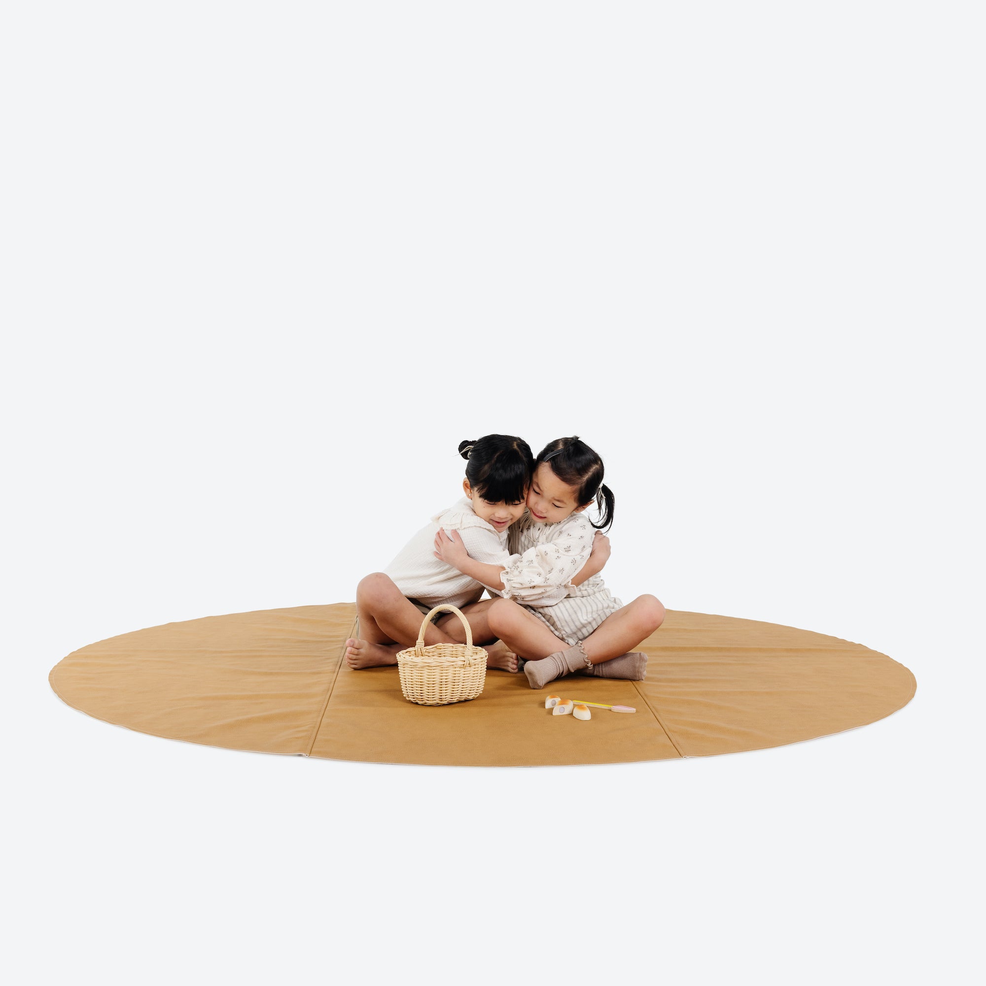 Tassel (on sale) / Circle@girls on mat