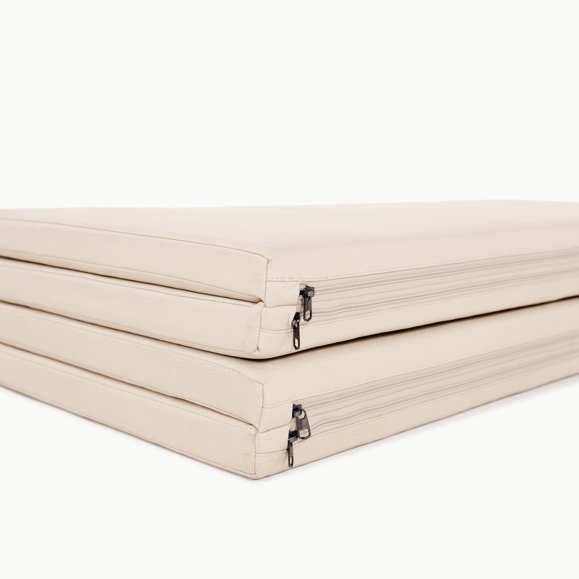 Millet@Folded up Millet Tumbling Mat