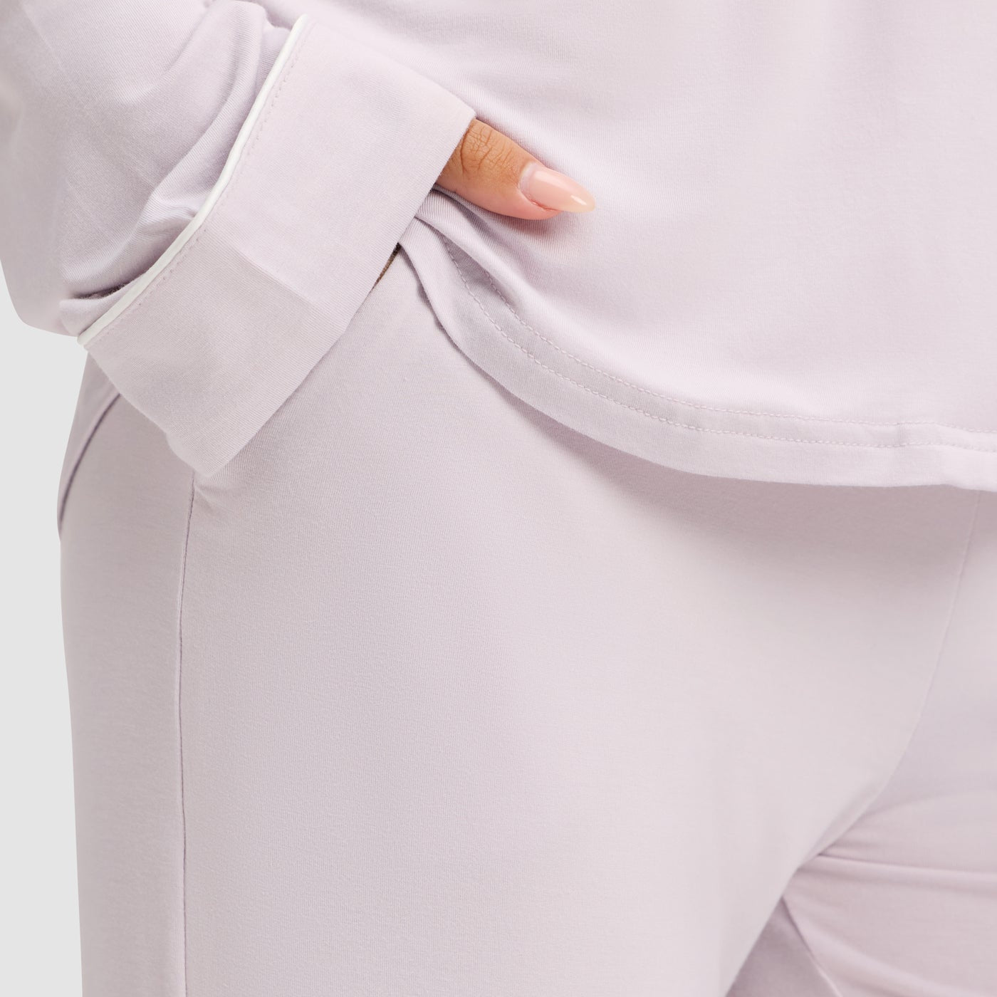 Lilac@woman wearing lilac cozy earth pajamas