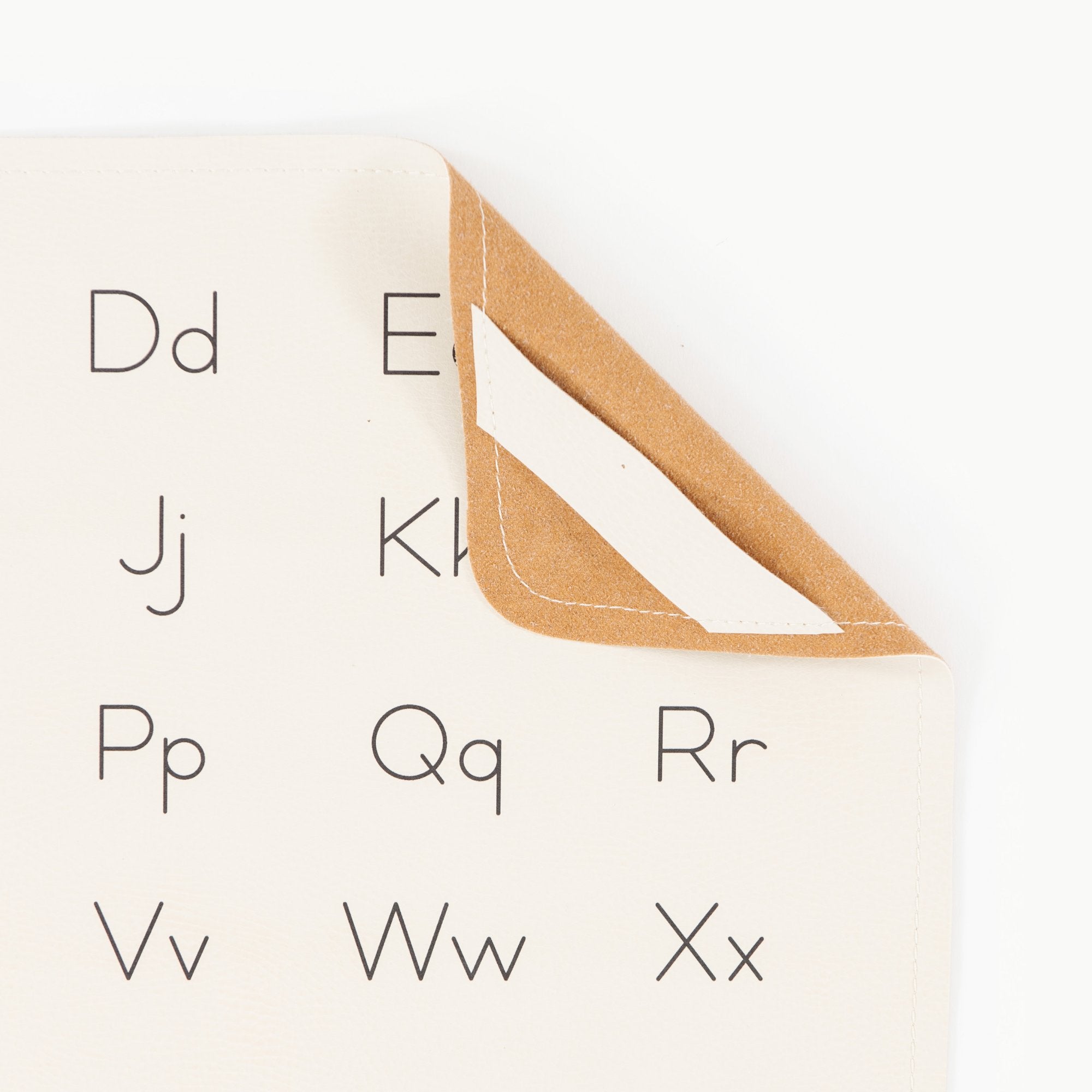 Alphabet@Hanging tab detail on the Alphabet Mini Mat