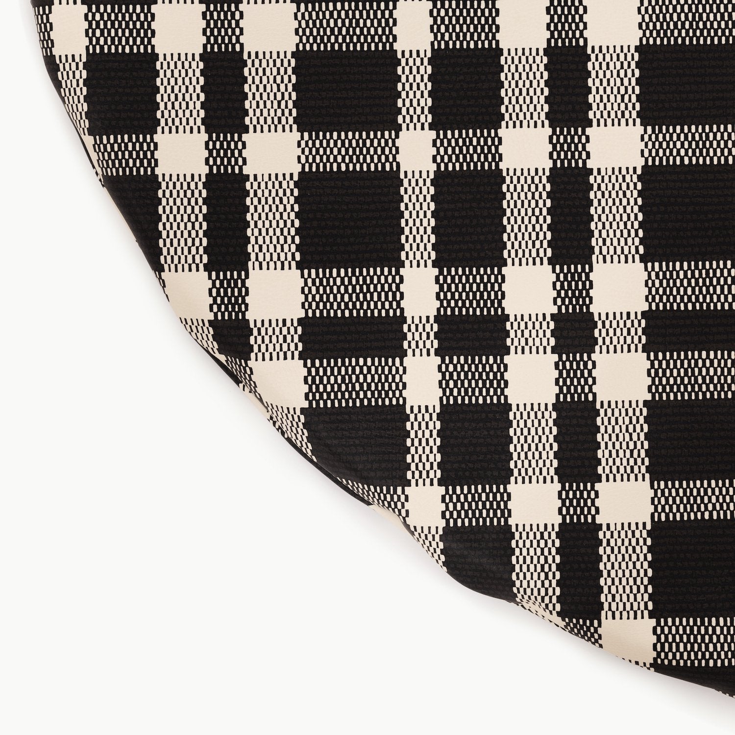 Onyx (on sale)@gathre deboss on the onyx padded midi circle