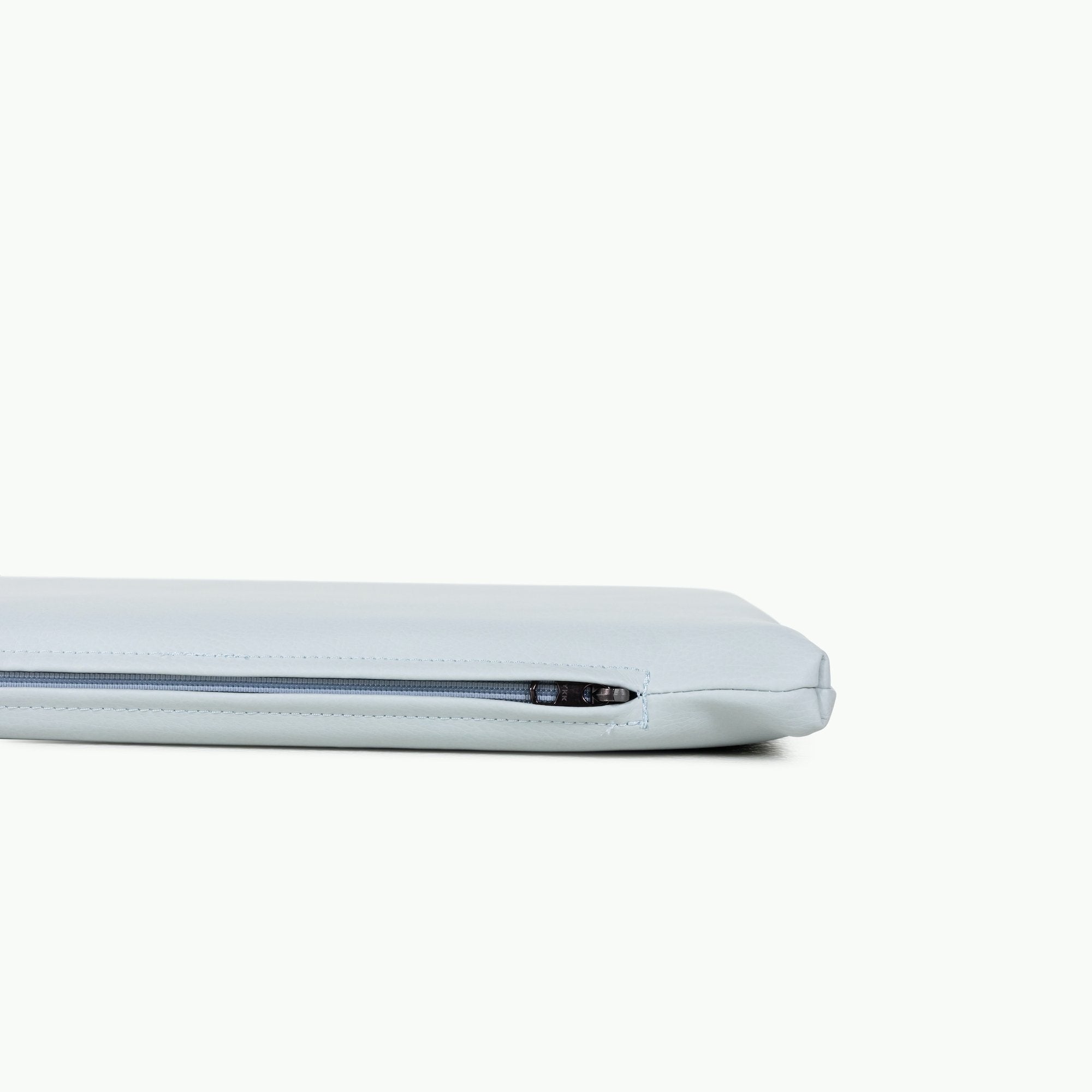 Dawn (on sale) / Square@zipper detail on dawn padded mini