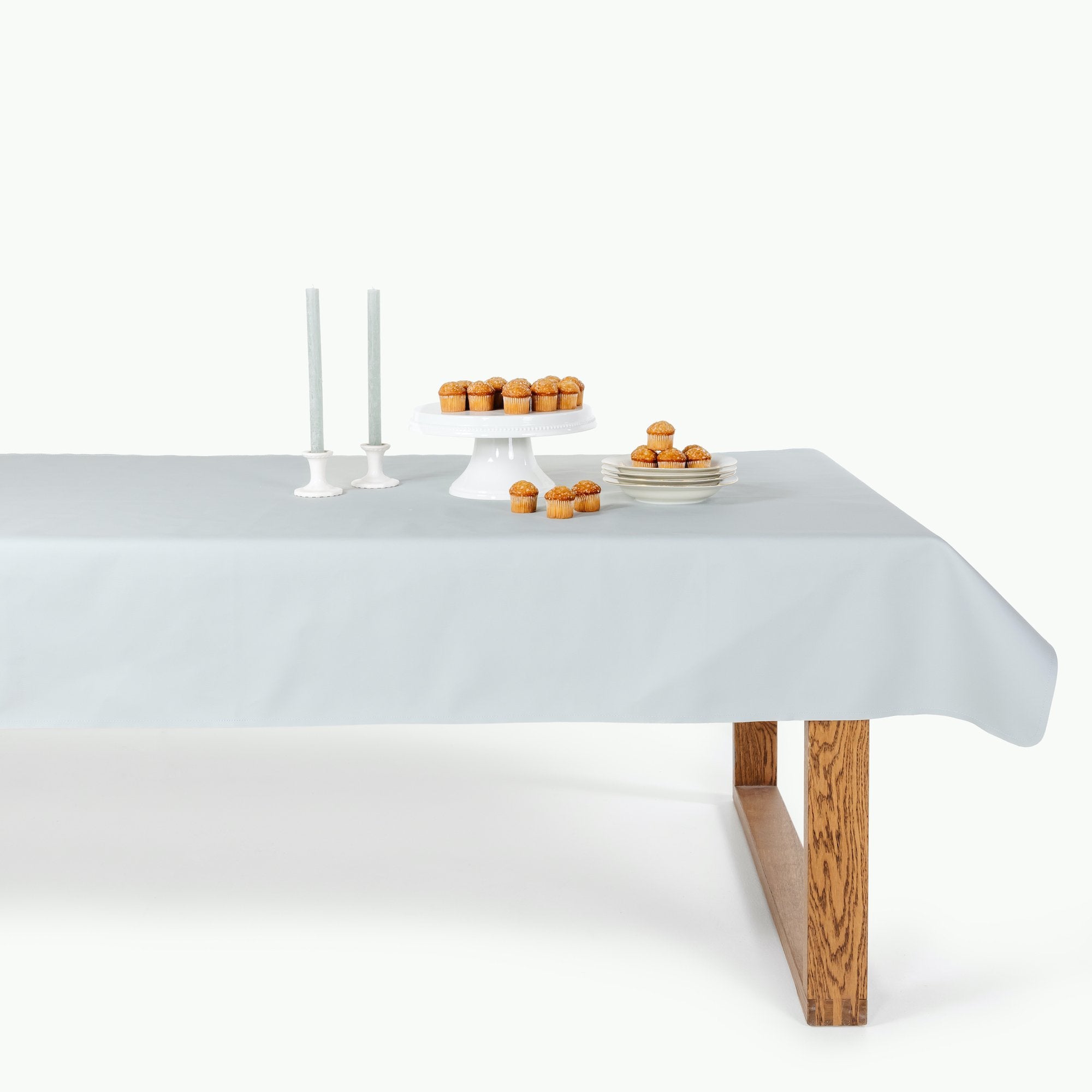 Dawn (on sale)@Dawn Midi+ Mat on a table