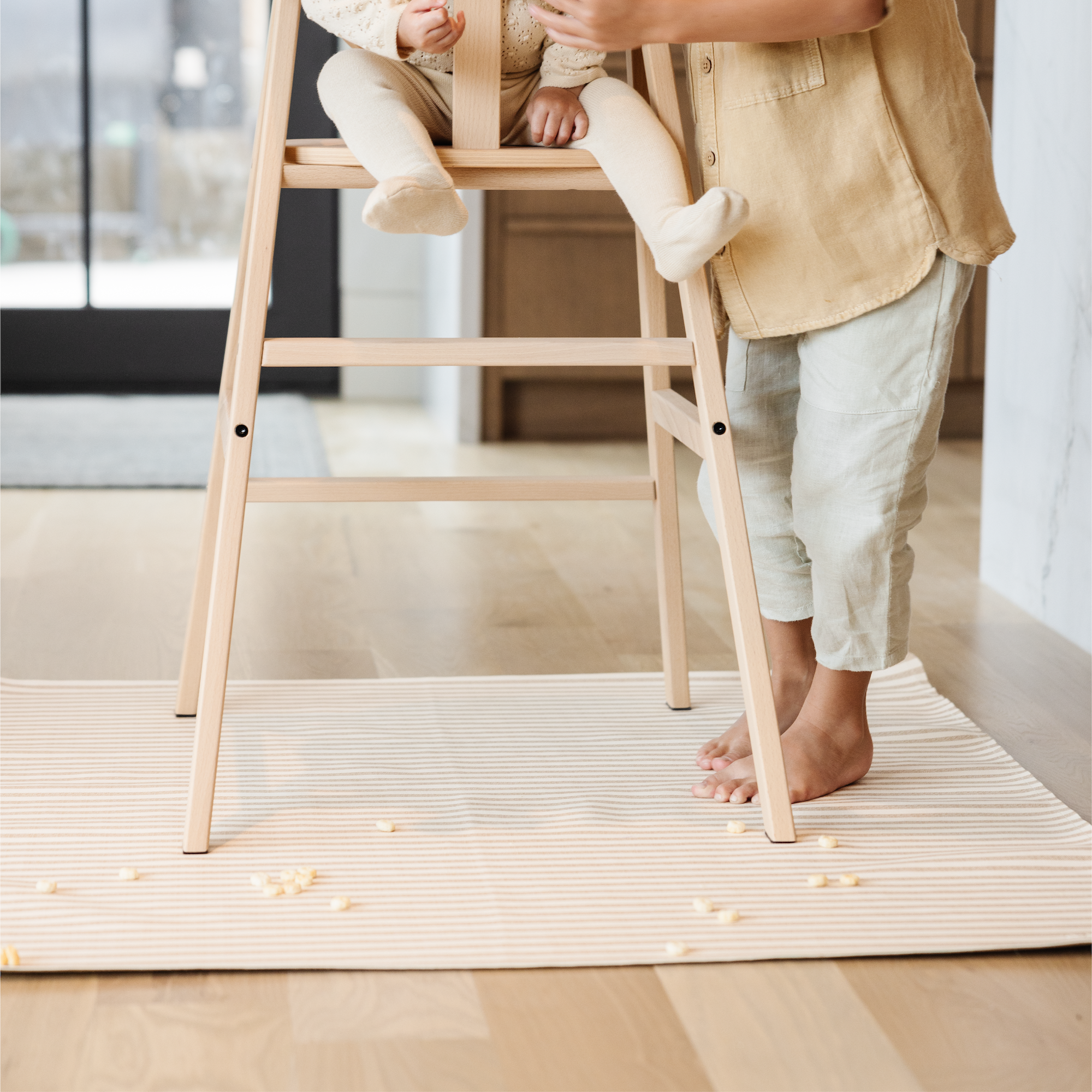 Cafe Stripe@Cafe Stripe Mini Mat under highchair