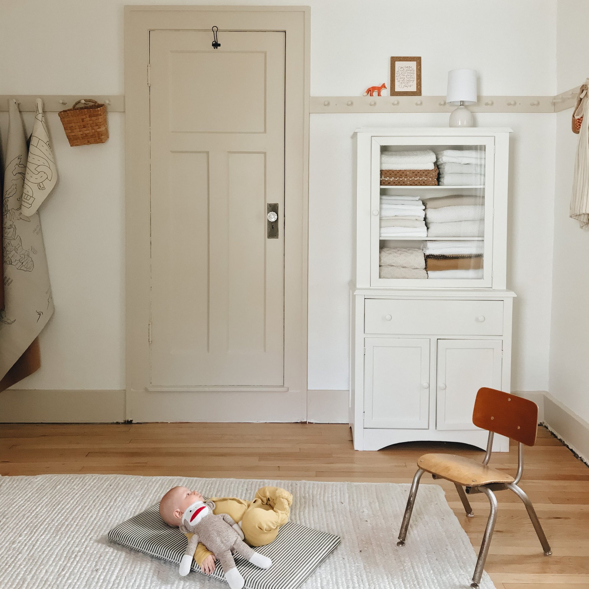 Stone Stripe@Stone Stripe padded micro+ in a kids room