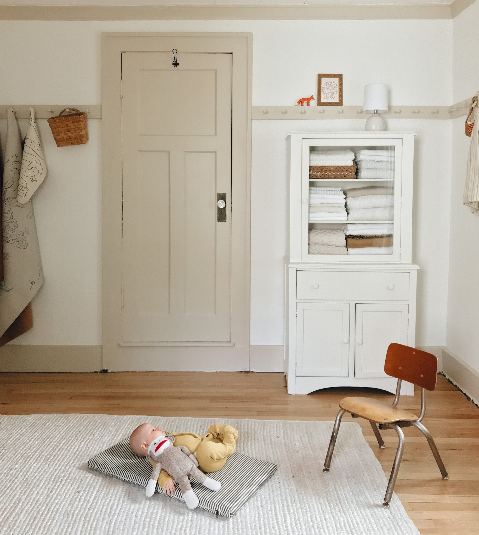 Stone Stripe@Stone Stripe padded micro+ in a kids room