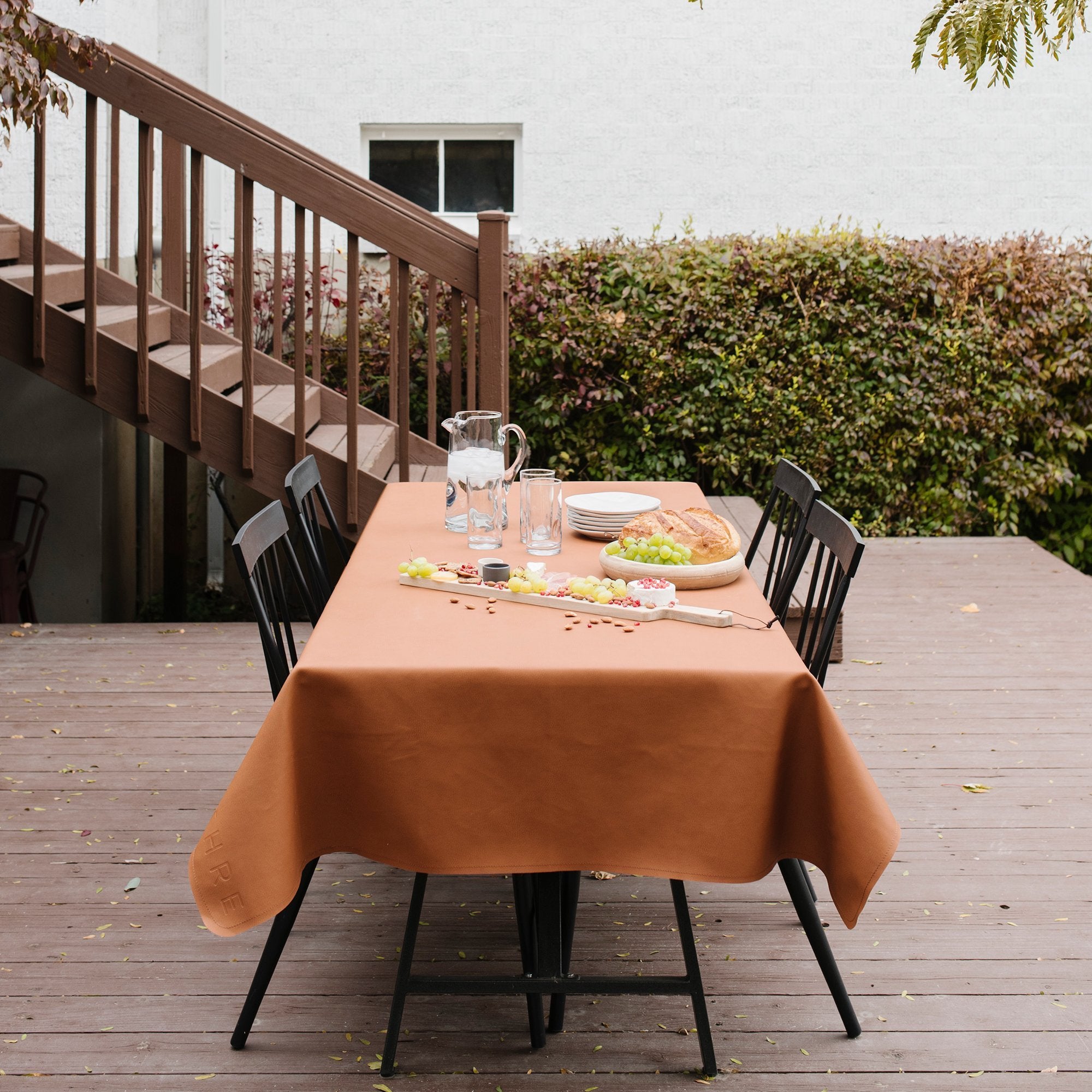 Ginger (on sale) / 6 Foot@tablecloth on table