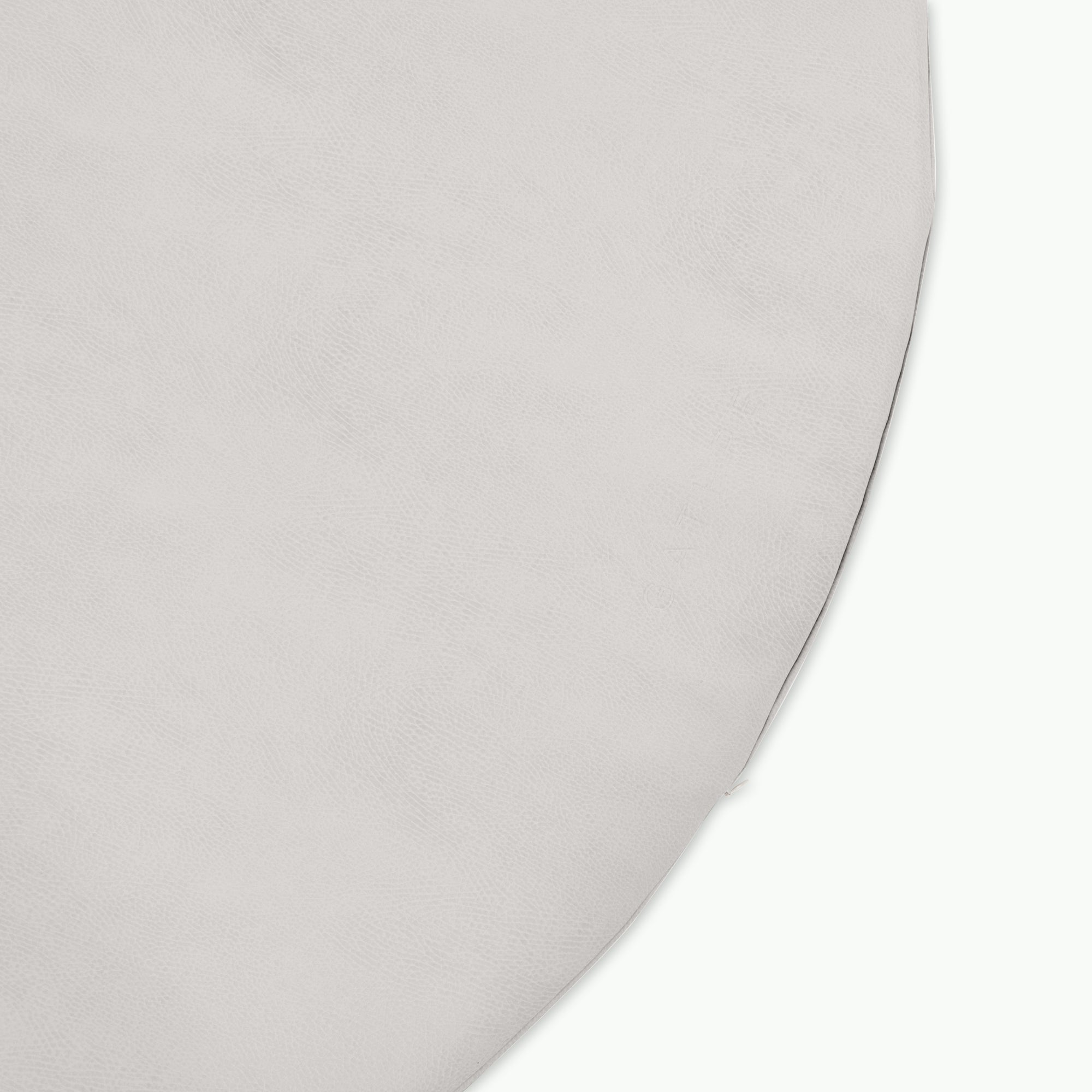 Gull (on sale)@Close up of Gull Padded Midi Circle