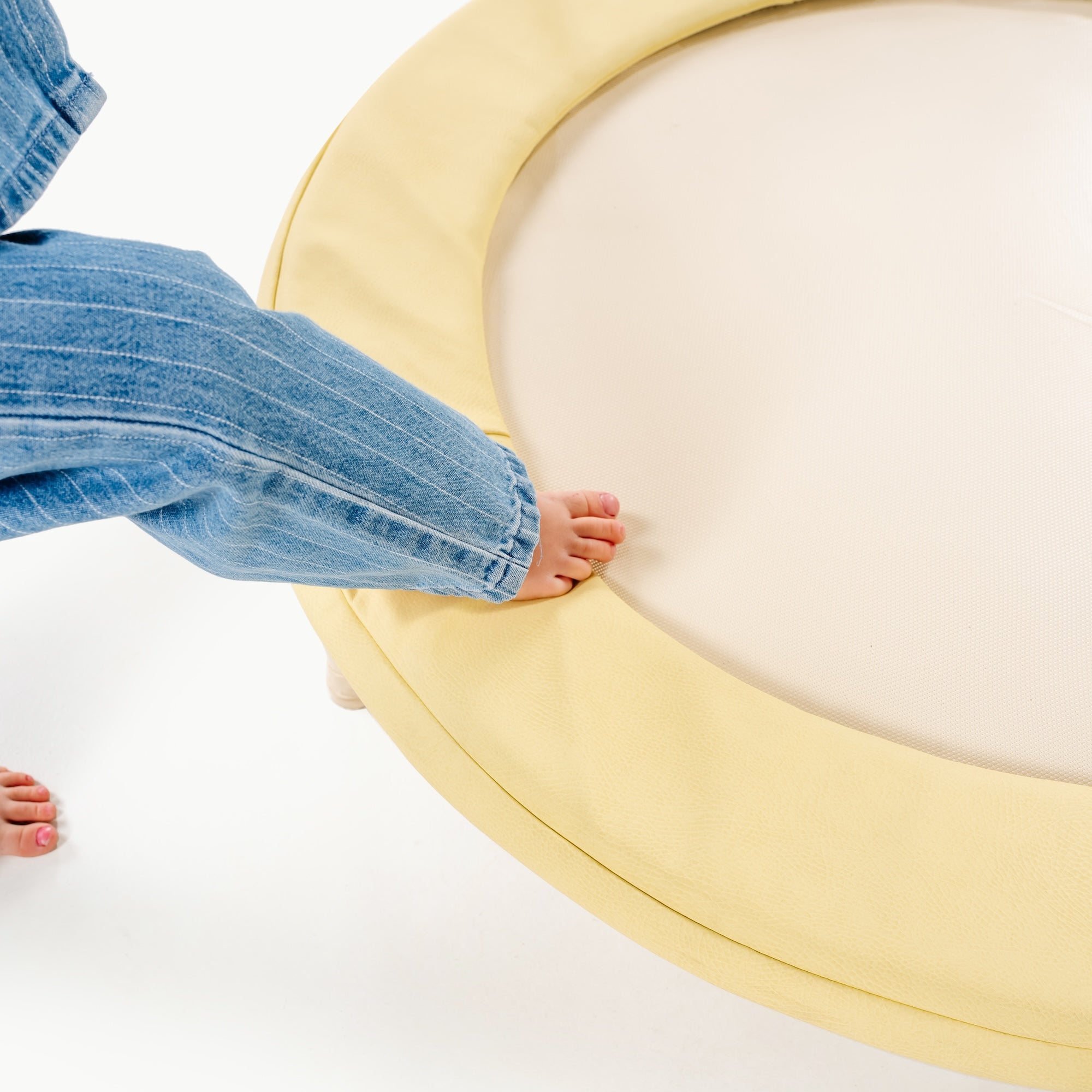 Mellow@detail image of trampoline