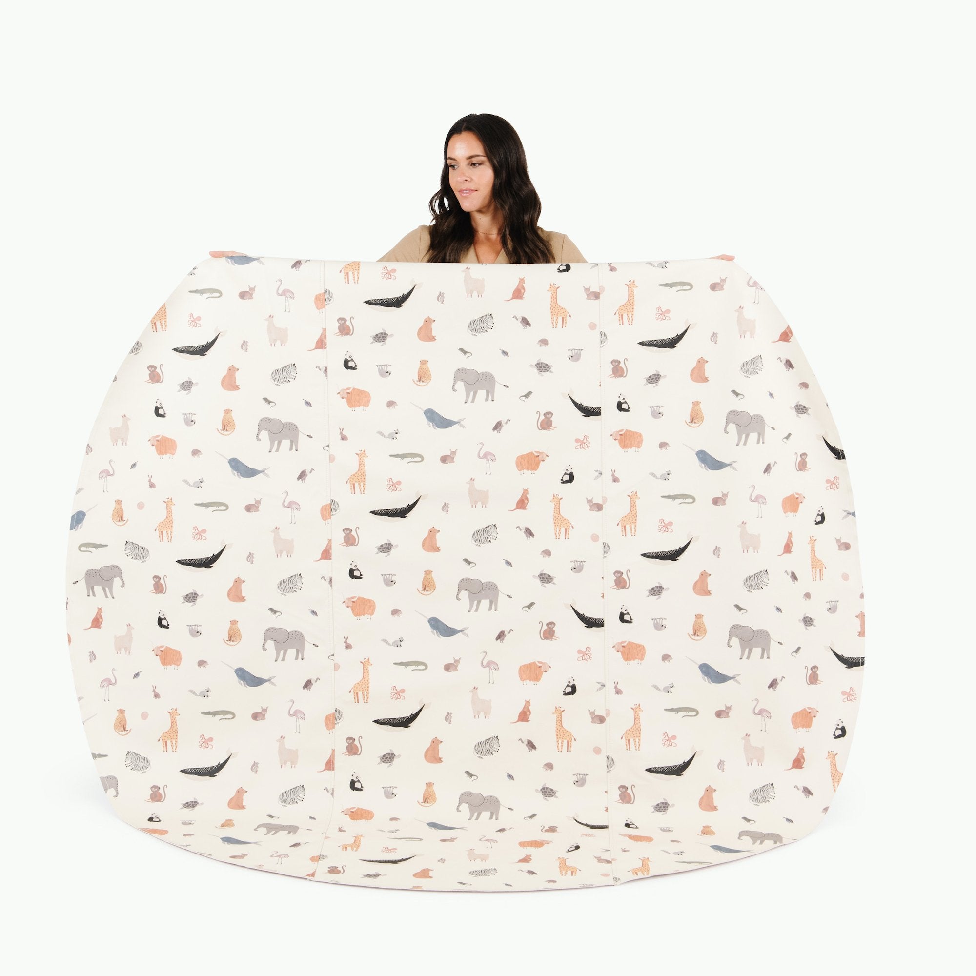 Menagerie / Circle@Woman holding the Menagerie Maxi Circle Mat