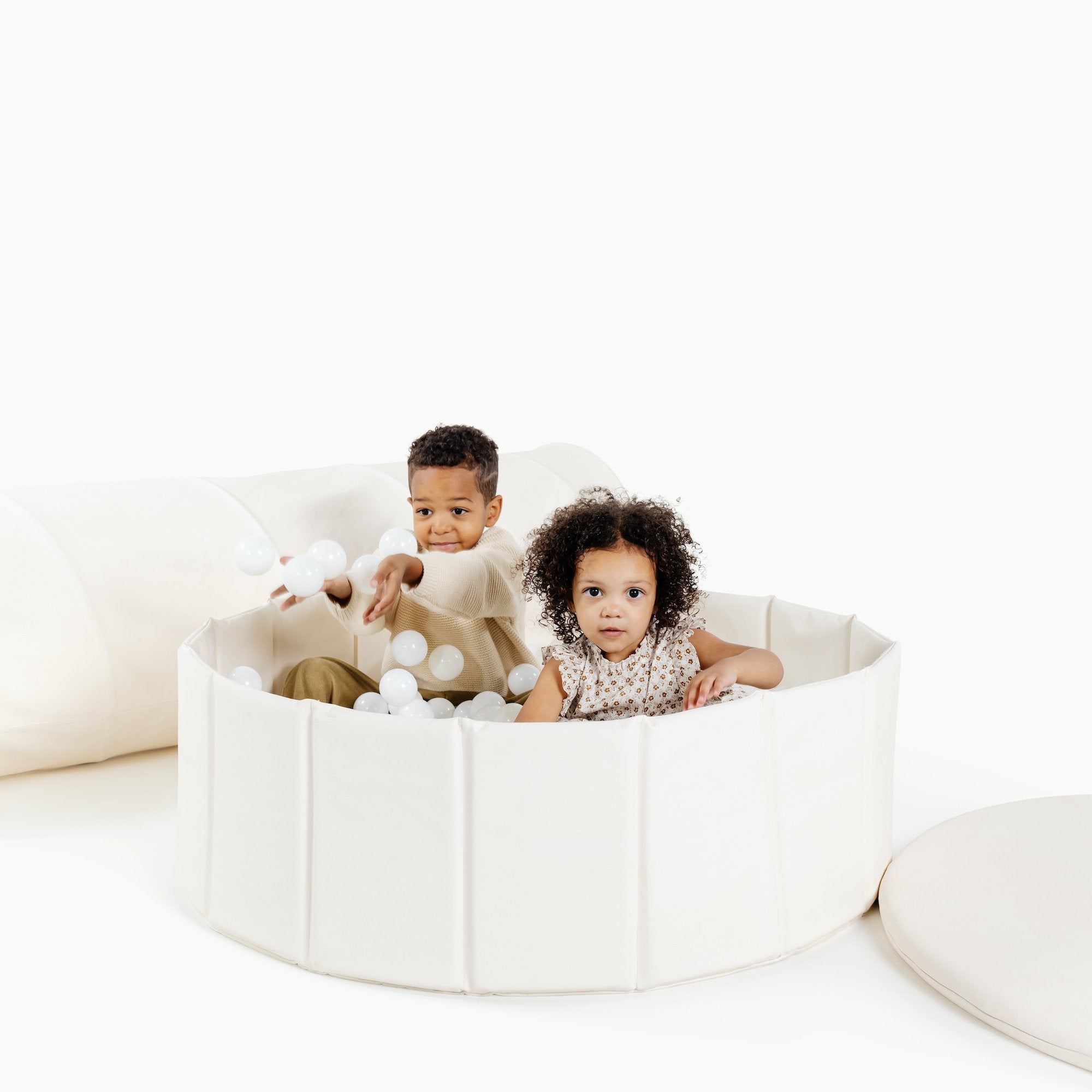 Parchment@Kids playing in the Parchment Ball Pit