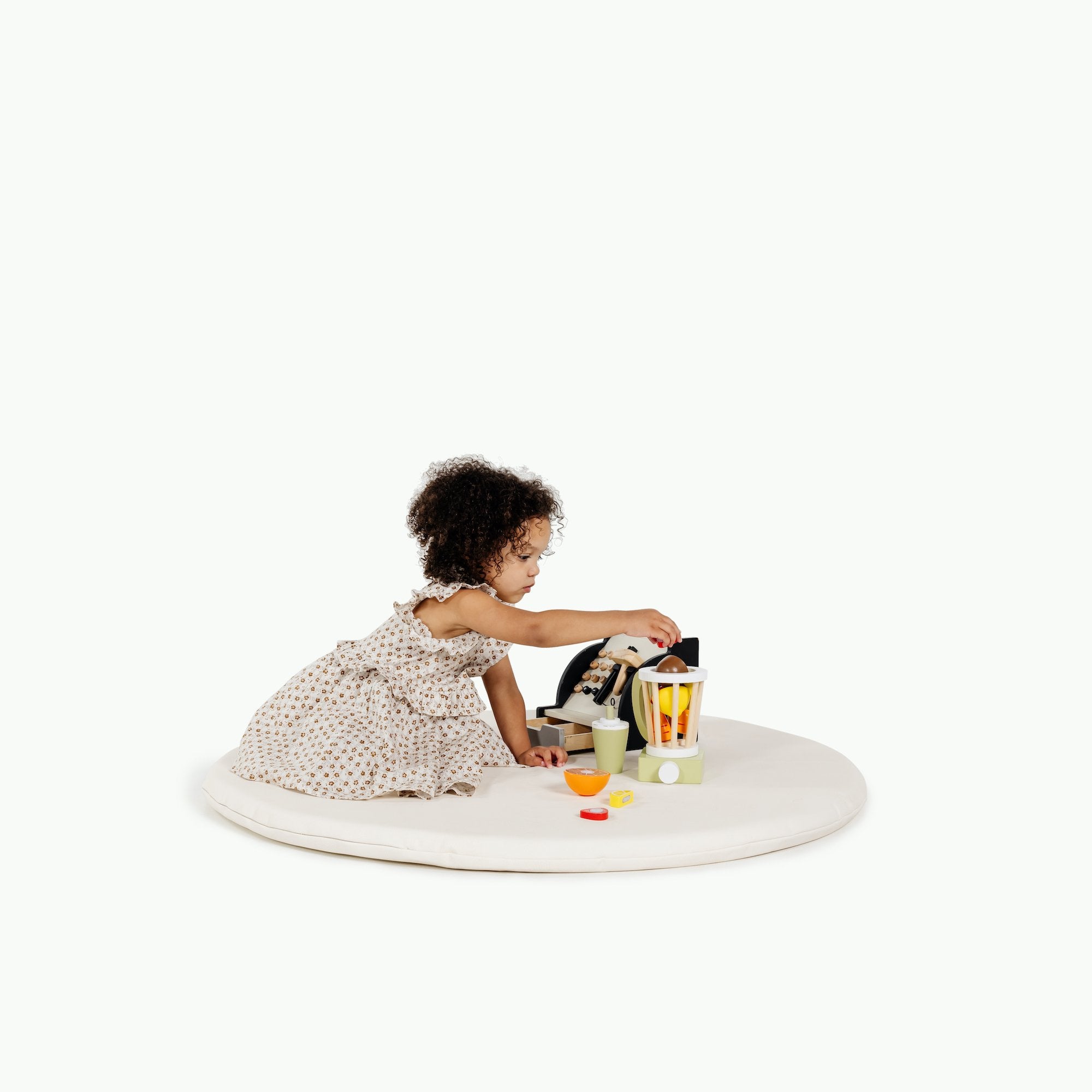 Parchment / Circle@Kid playing on Parchment Padded Mini Circle
