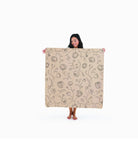 Peony (on sale)@Woman holding the Peony Mini Mat