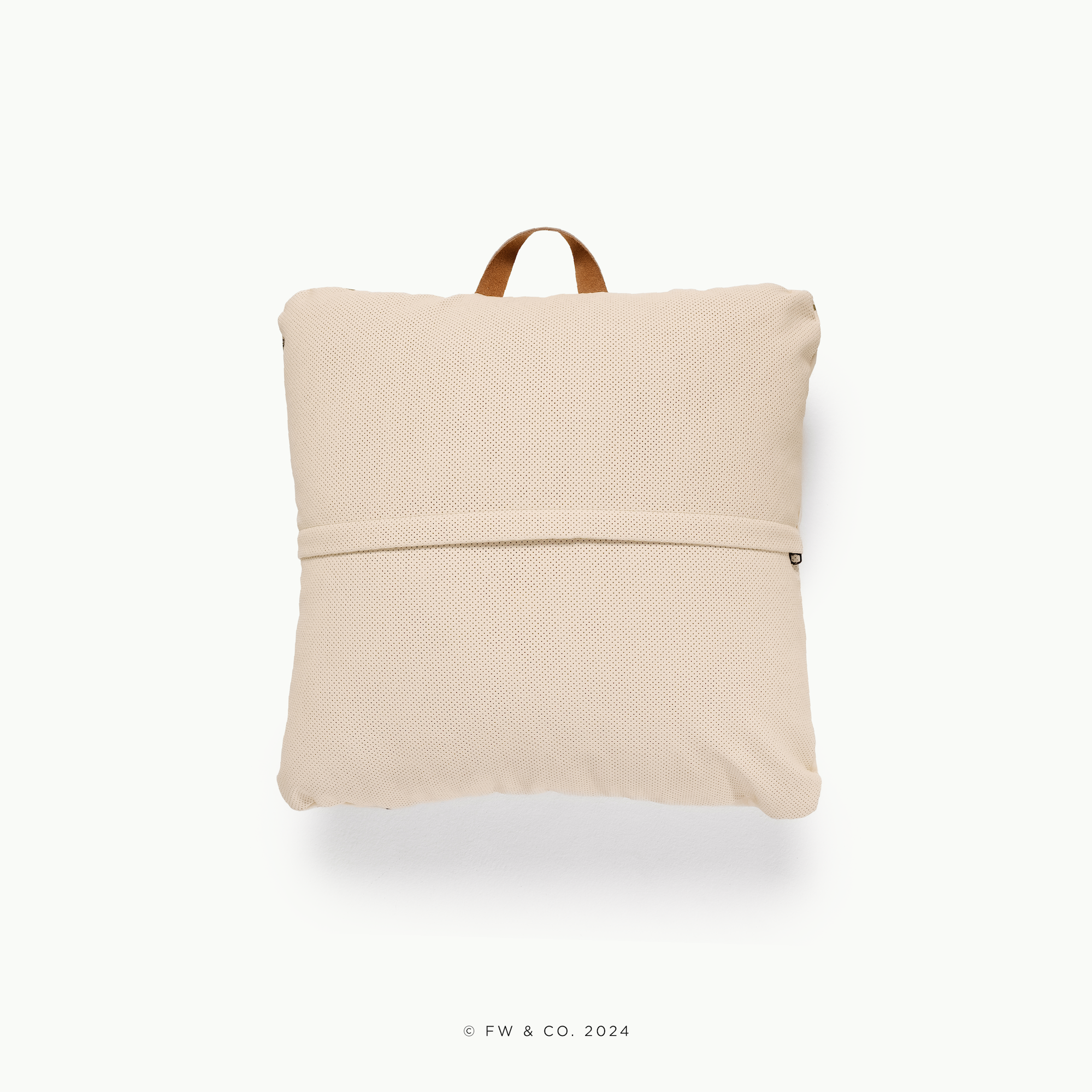 Peter Rabbit™ / Square@back detail of mini cushion