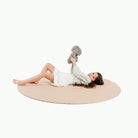 Pomelo (on sale) / Circle@Kid playing on the Pomelo Circle Midi Mat