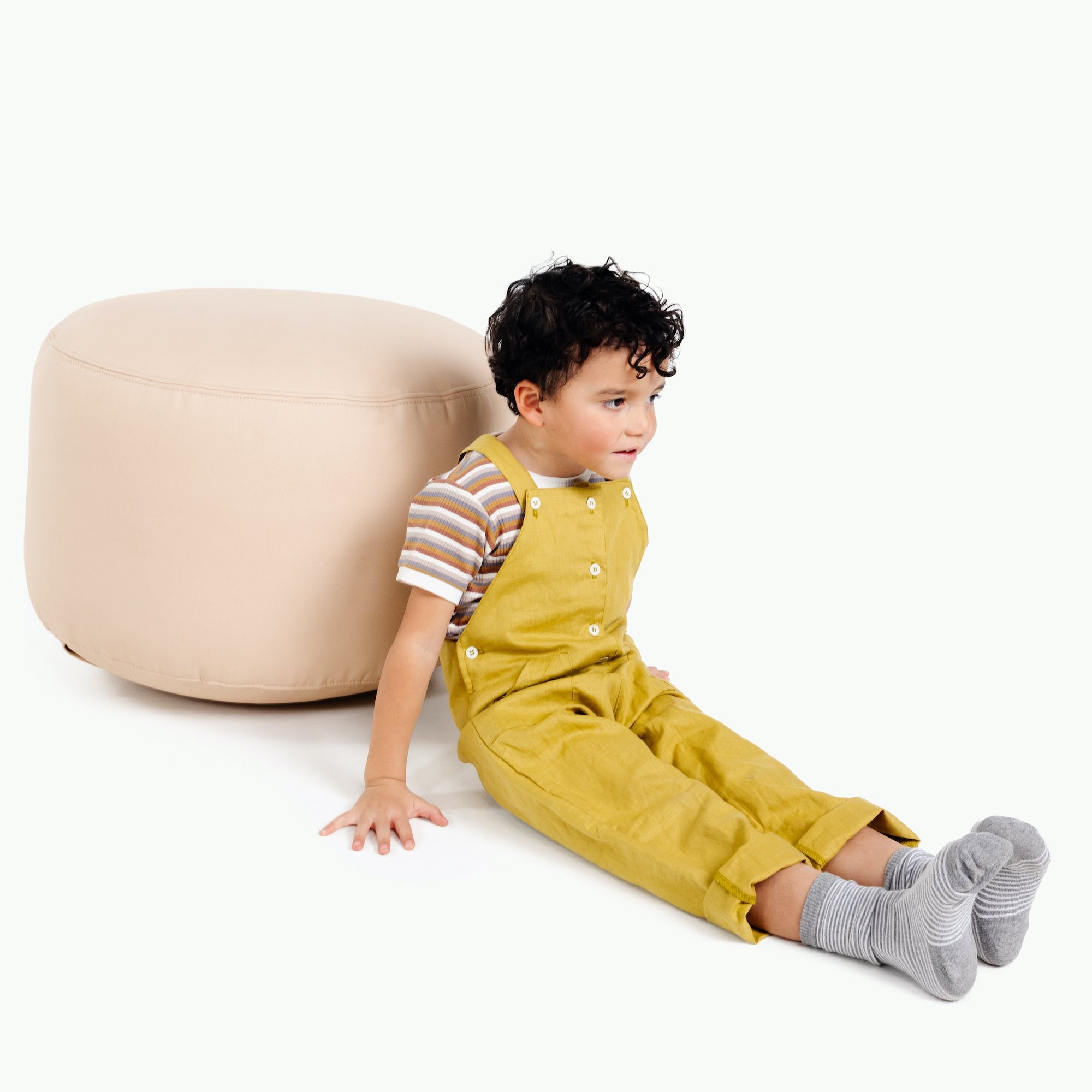 Pomelo (on sale)@Kid sitting by the Pomelo Circle Pouf