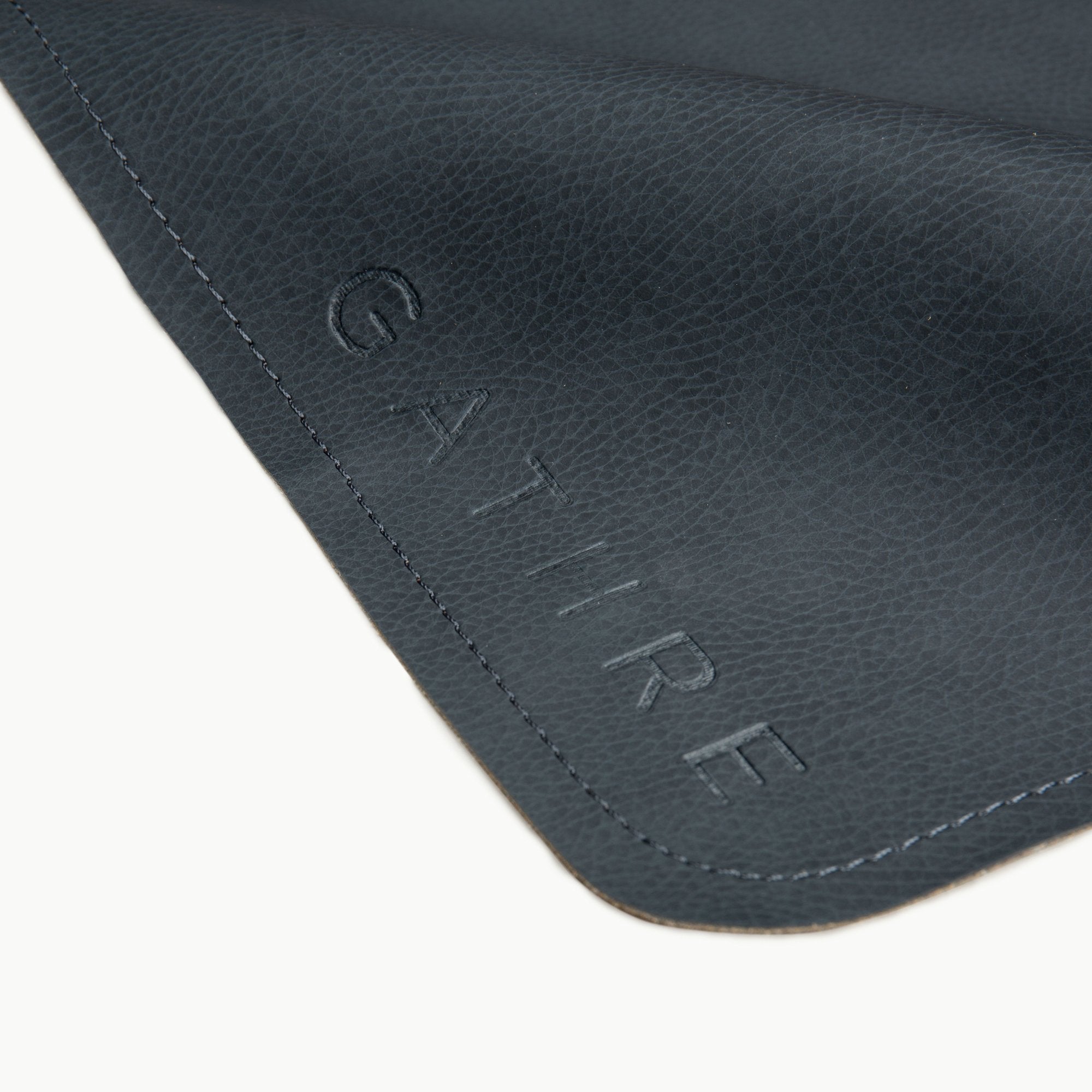 Raven (on sale)@Gathre deboss detail on the Raven Midi Mat