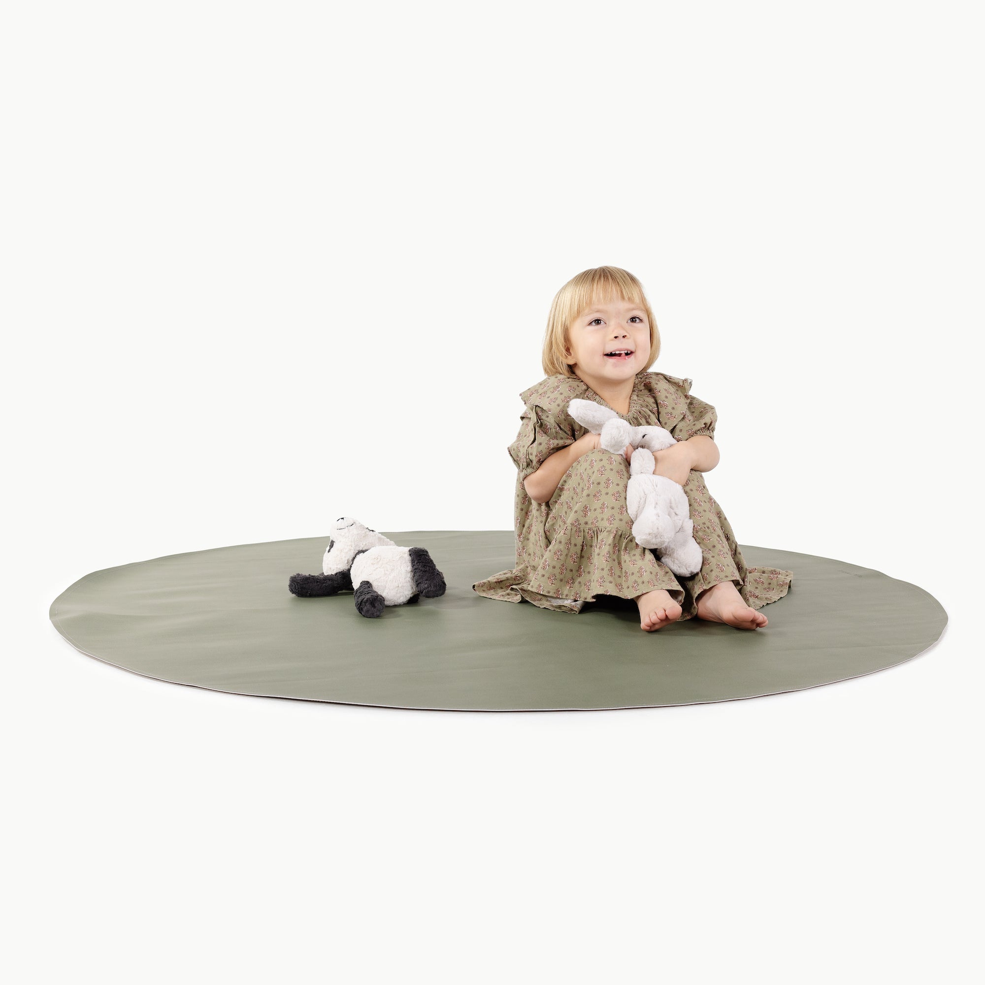 Thyme • Fog (on sale) / Circle@Kid playing on the Thyme/Fog Midi Circle Mat
