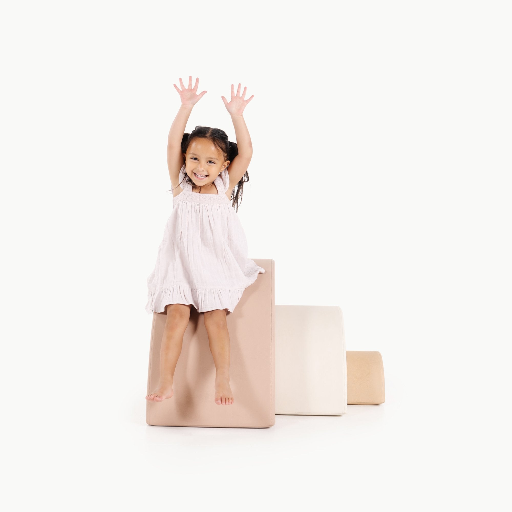 Tulle • Ivory • Untanned / Stackable Arc Playset@Arc Playset (Color) Kid playing on the Tulle Arc Playset