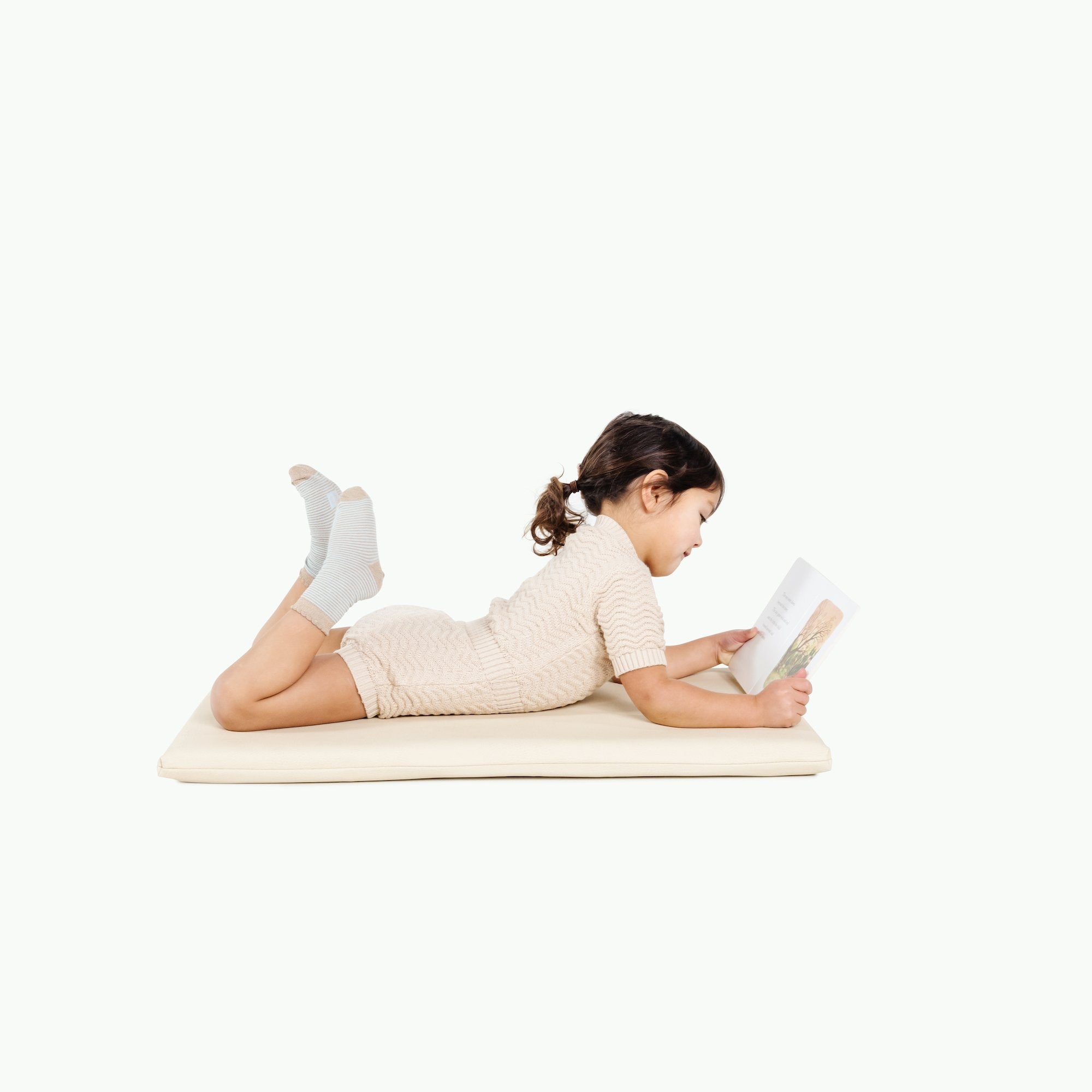 Wool@Kid laying on wool padded micro+