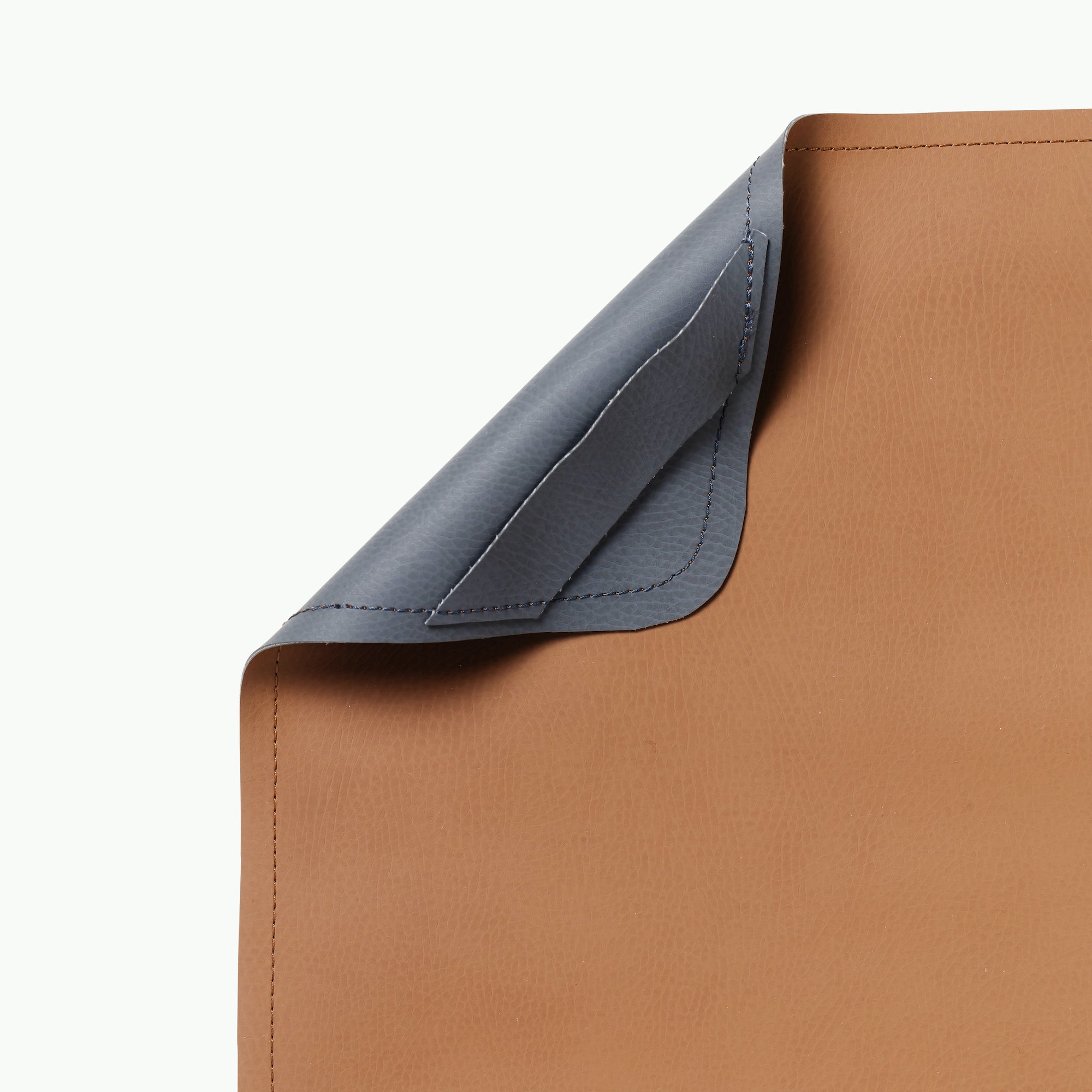 Baltic/Cedar (on sale)@hanging tab on the baltic/cedar mini