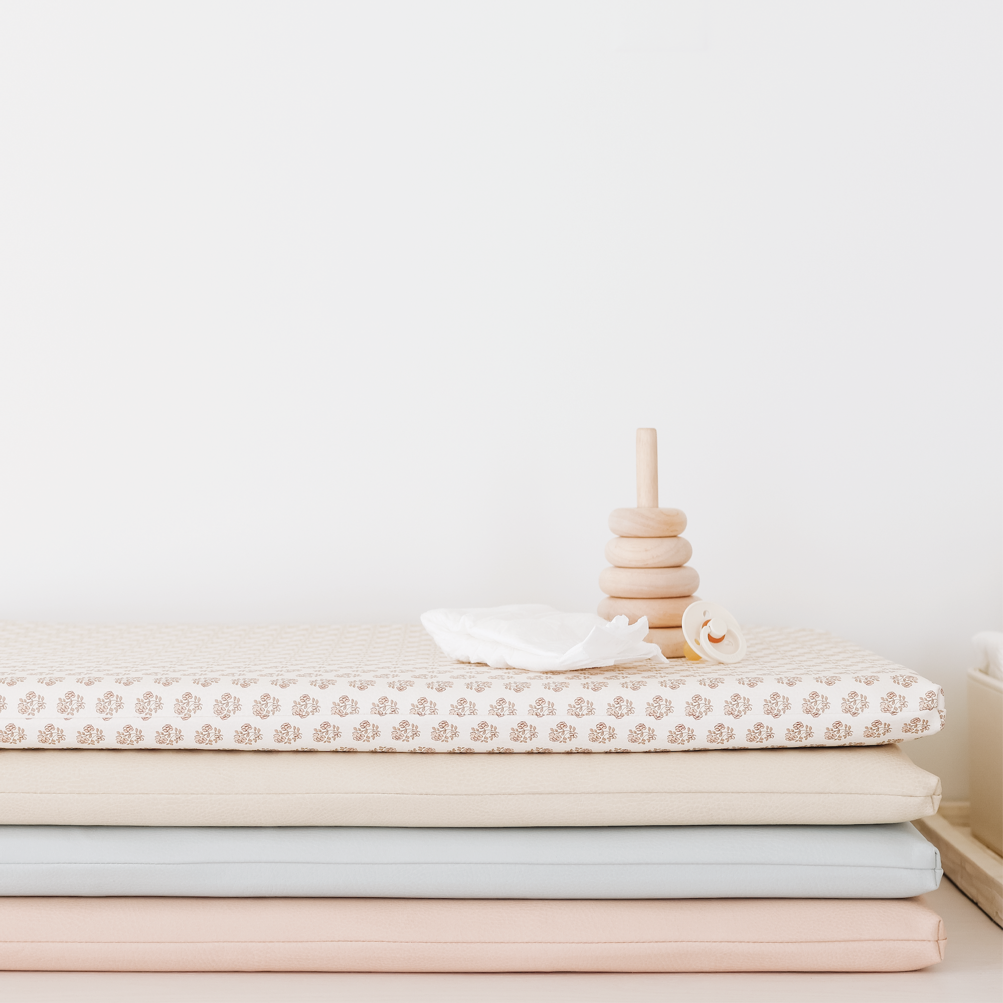 Bloom (on sale)@Stack of SS23 Padded Micro+