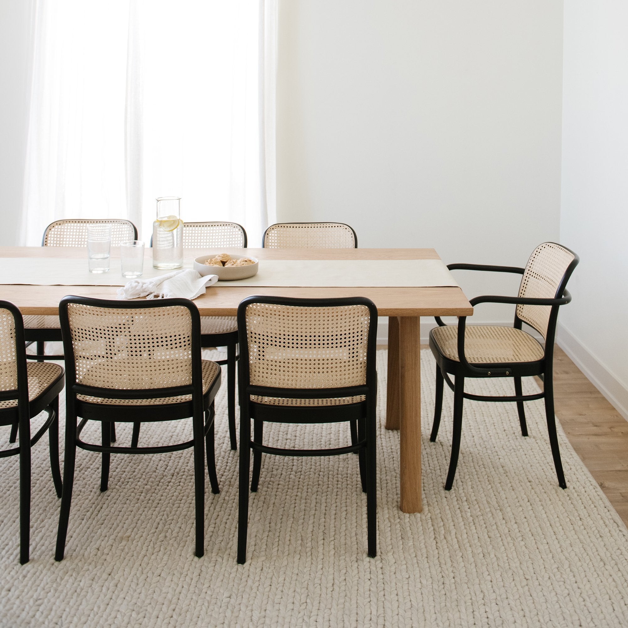 Blanc (on sale)@Blanc Table Runner on table