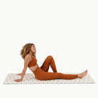 Blanc Dash (on sale)@Woman sitting on the large blanc dash home mat